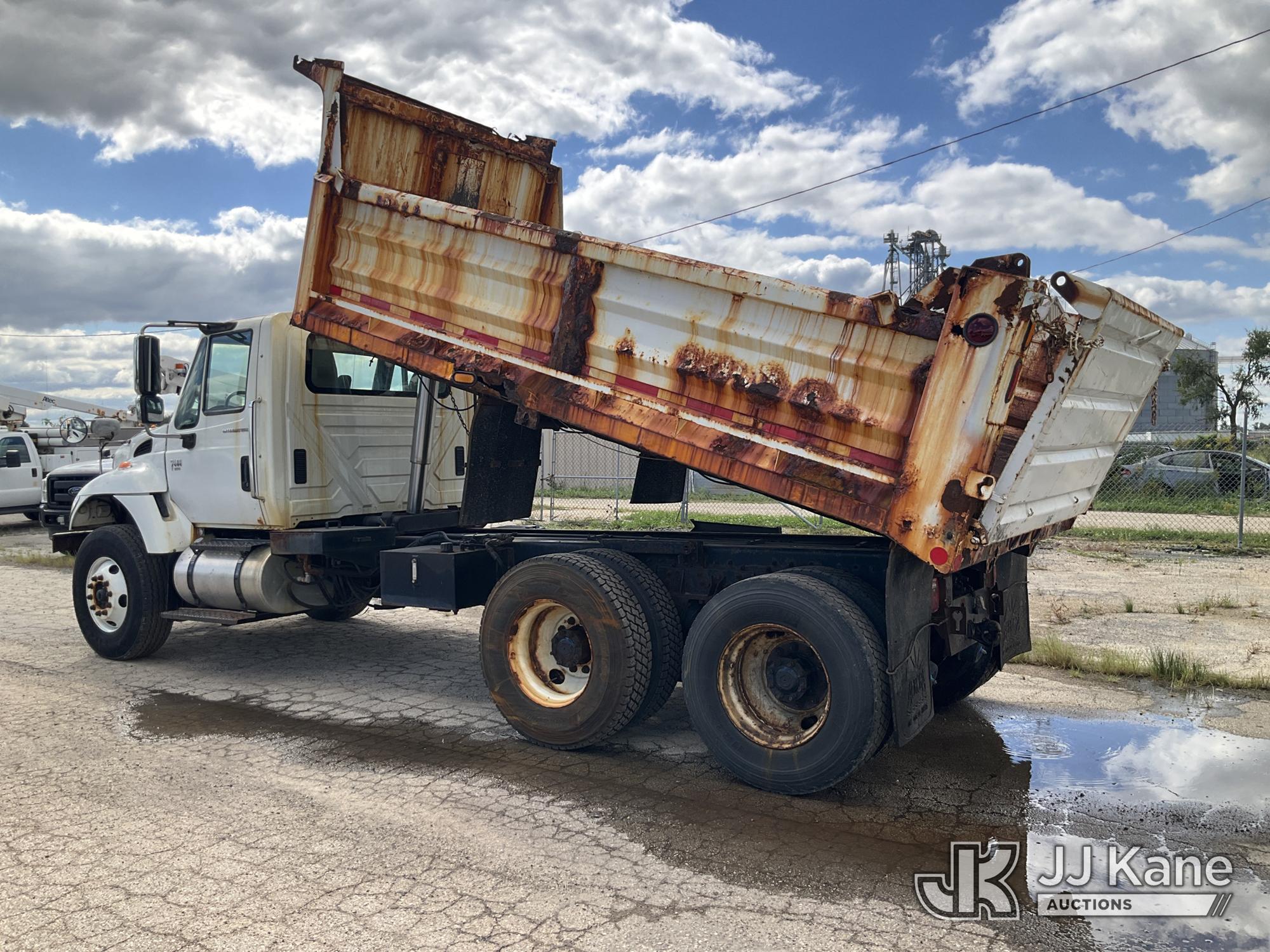 2004 International 7400
