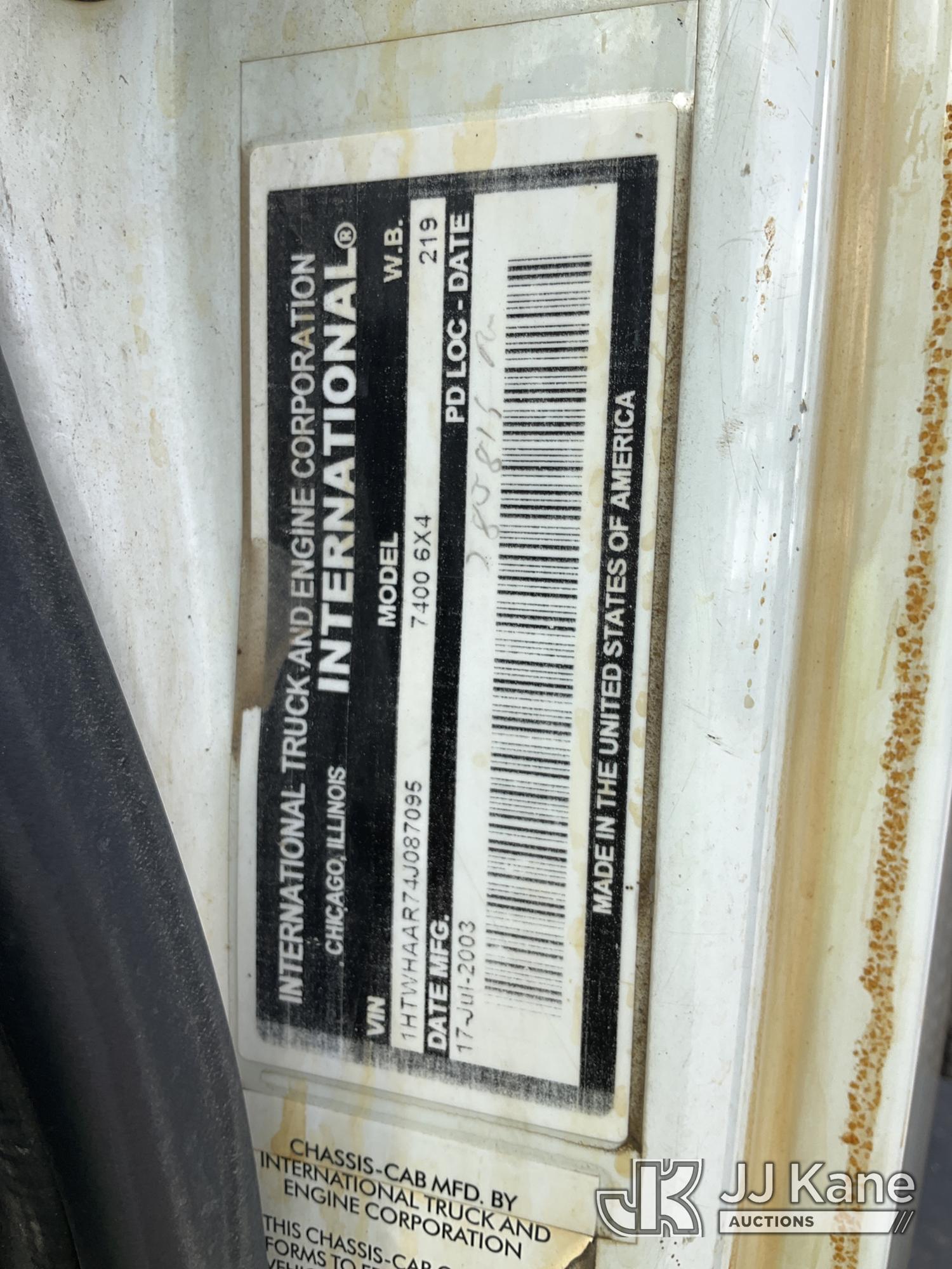 2004 International 7400