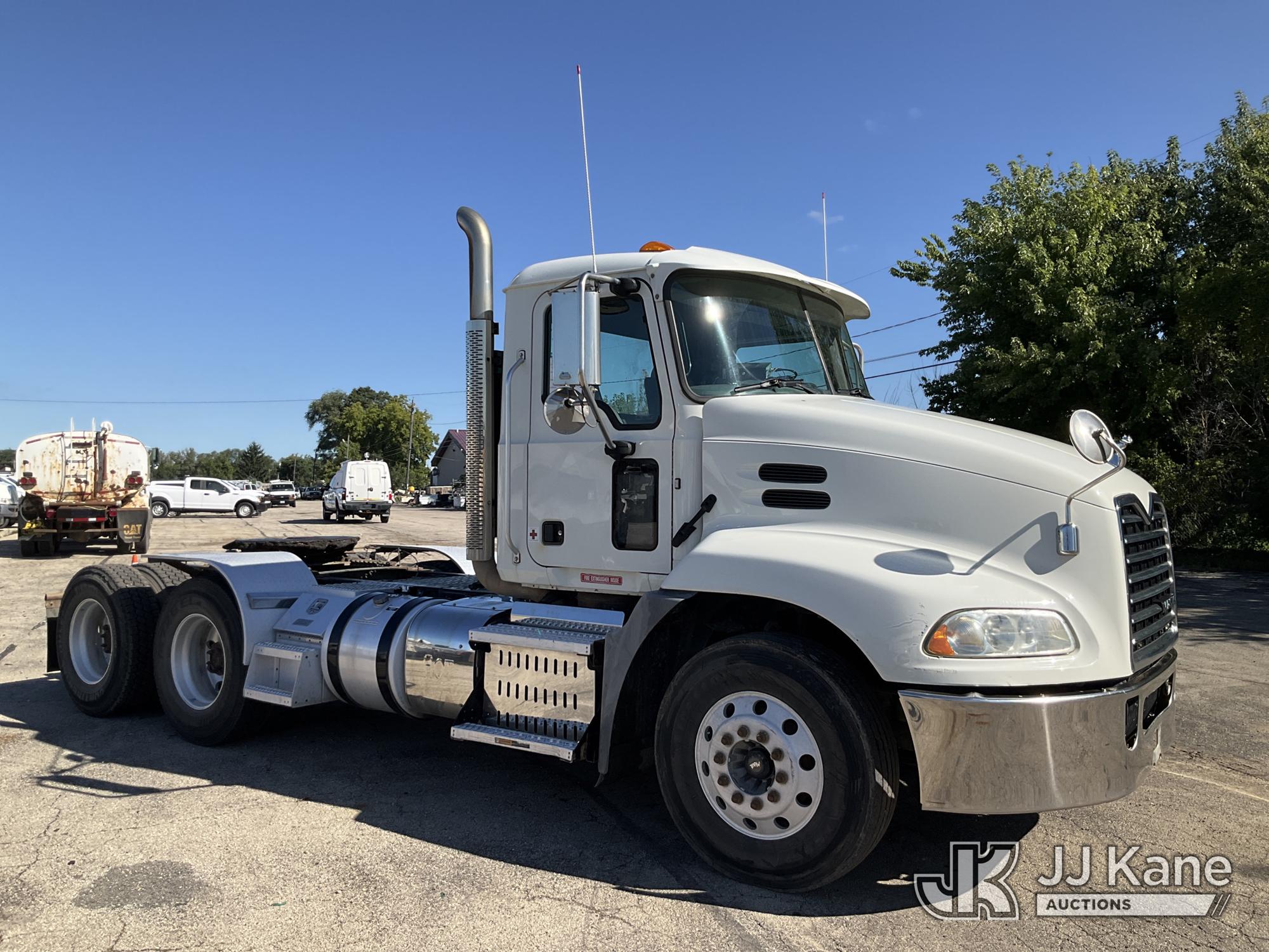 2016 Mack CXU613