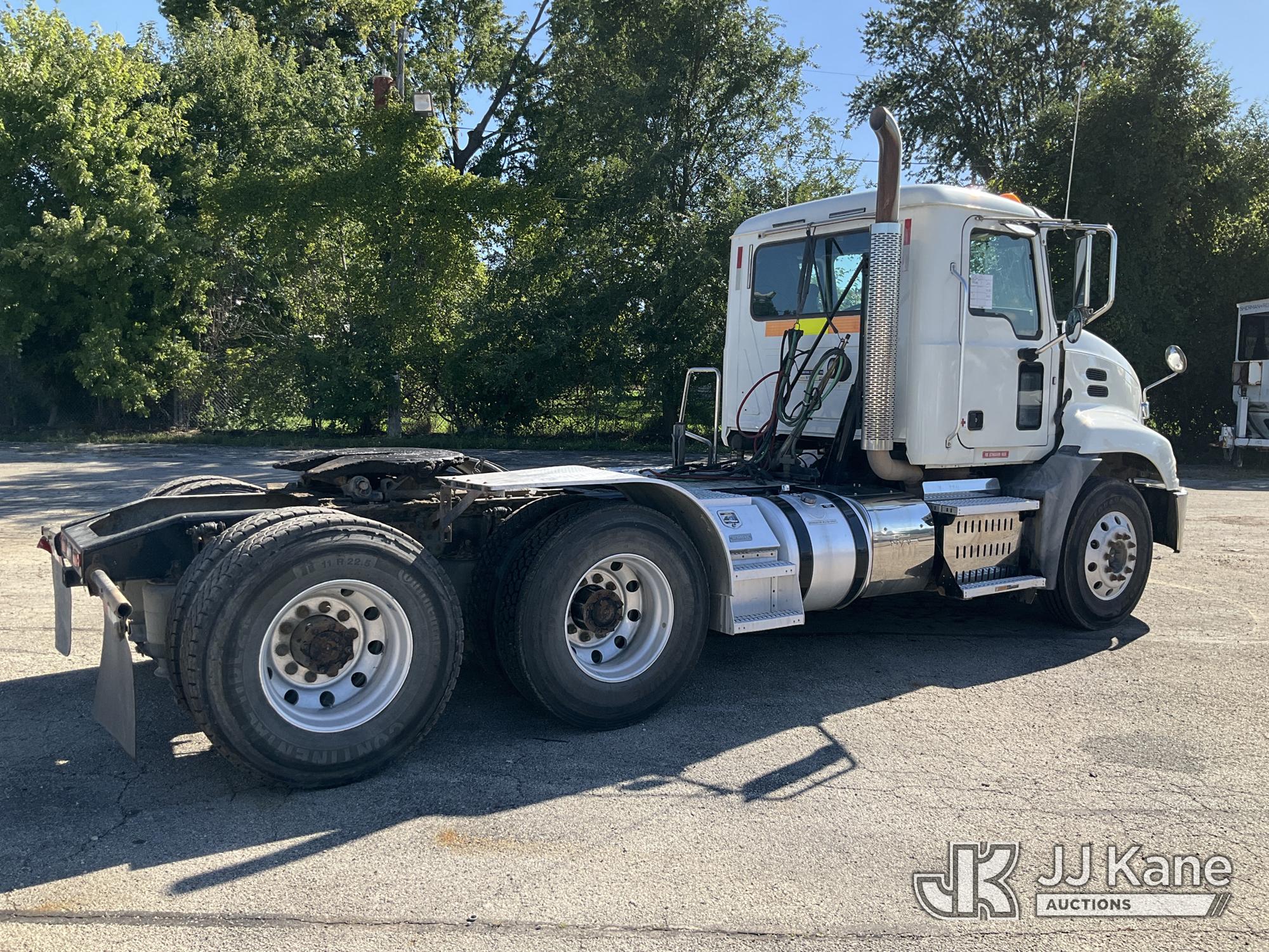 2016 Mack CXU613