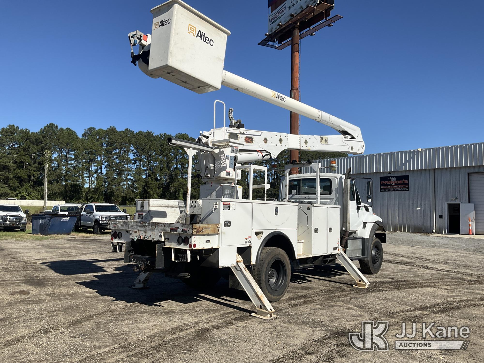 2017 International 7300 4X4