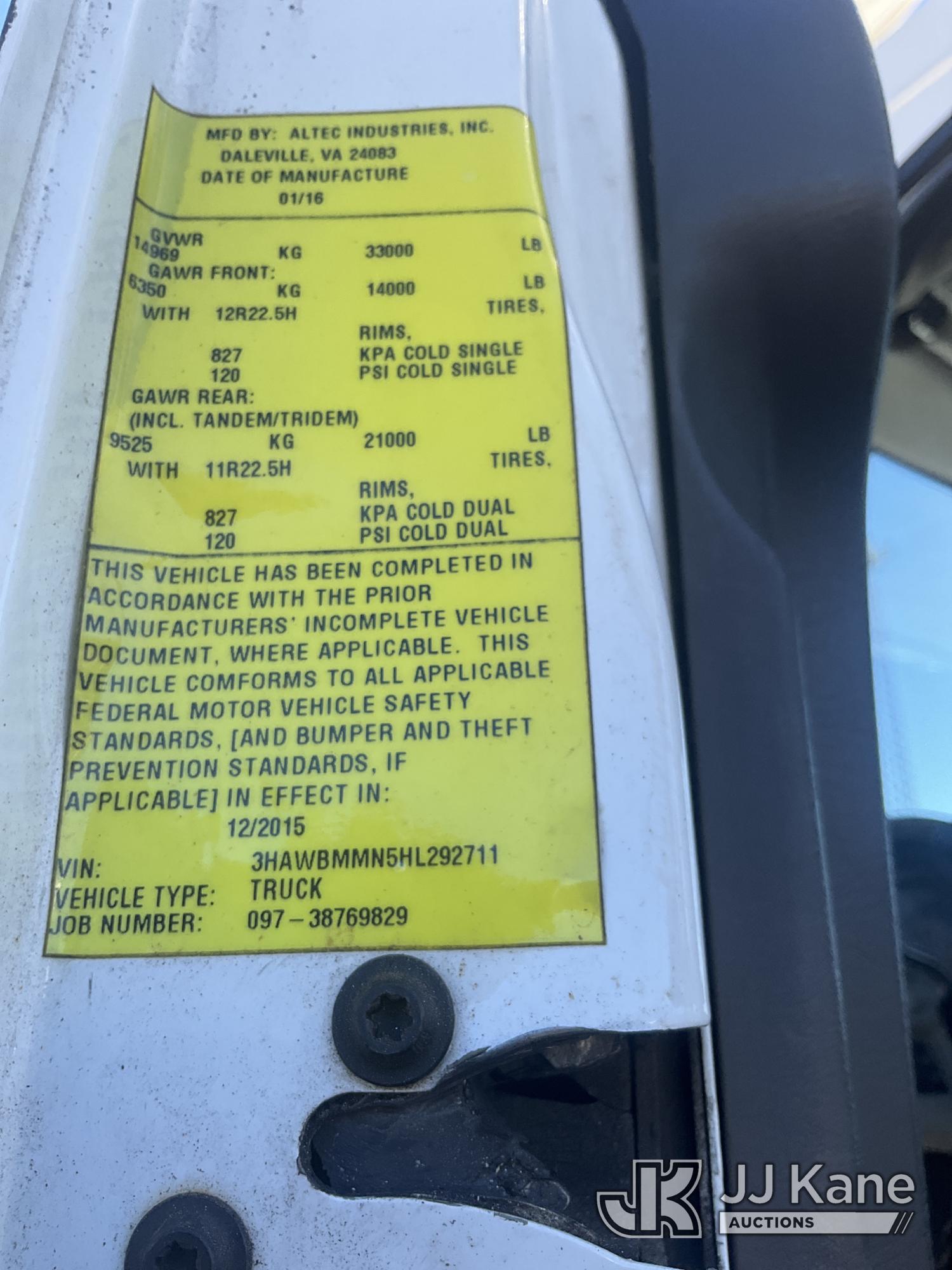 2017 International 7300 4X4