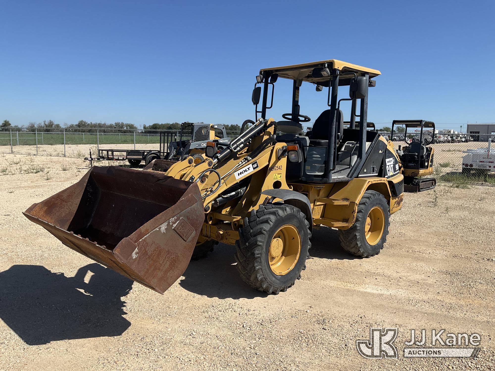 Photo of 2007 Caterpillar 906