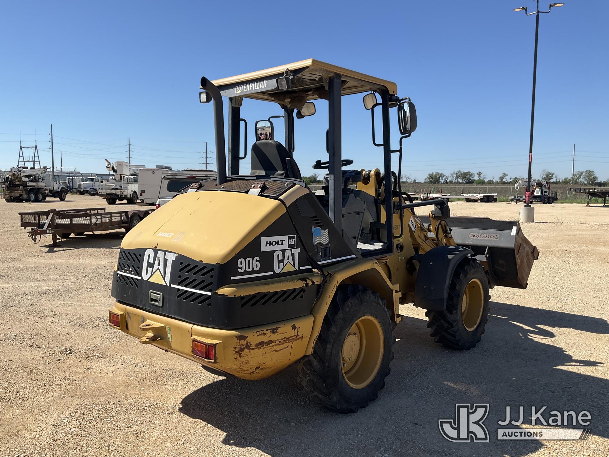 2007 Caterpillar 906
