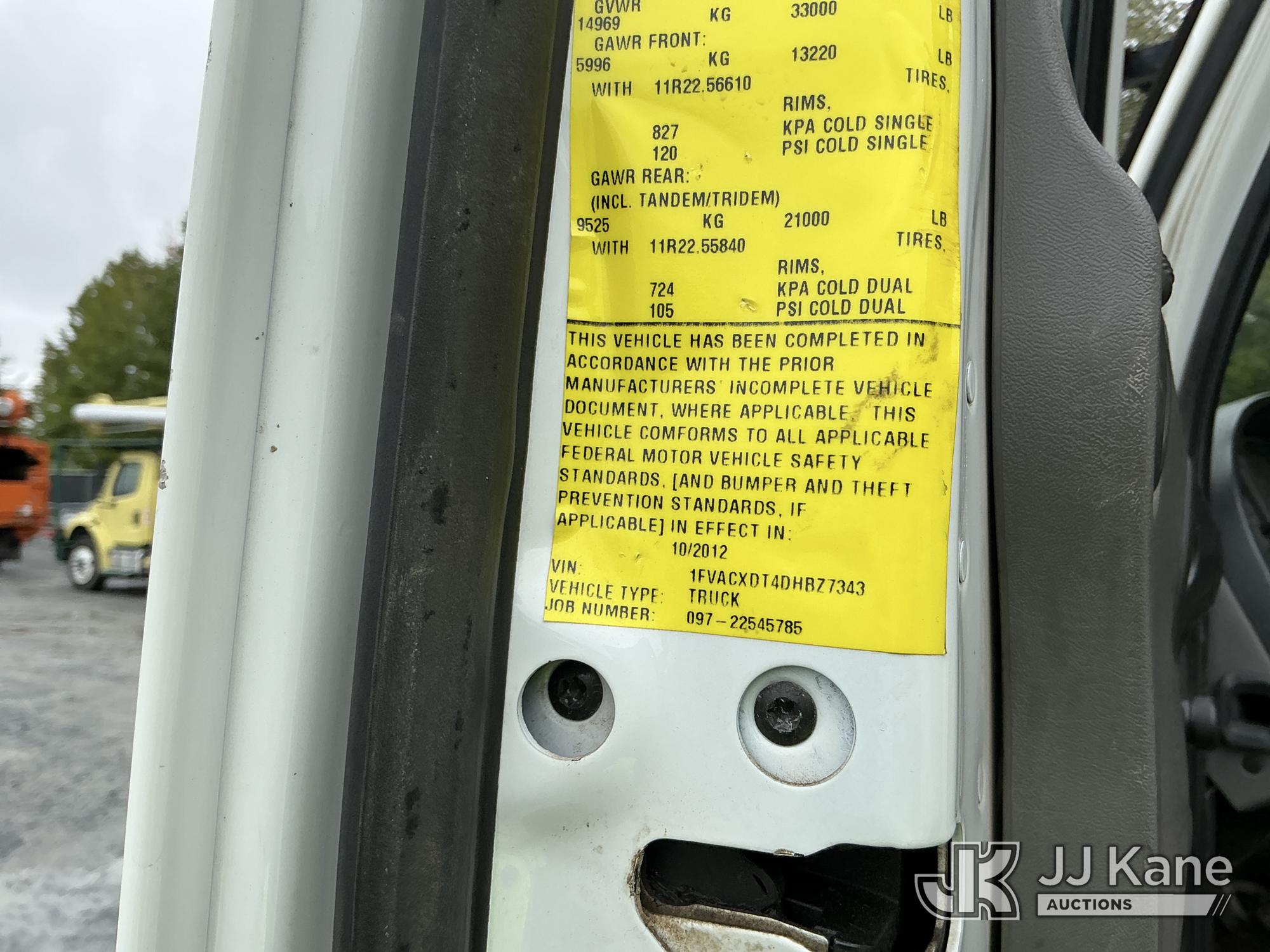 2013 Freightliner M2 106