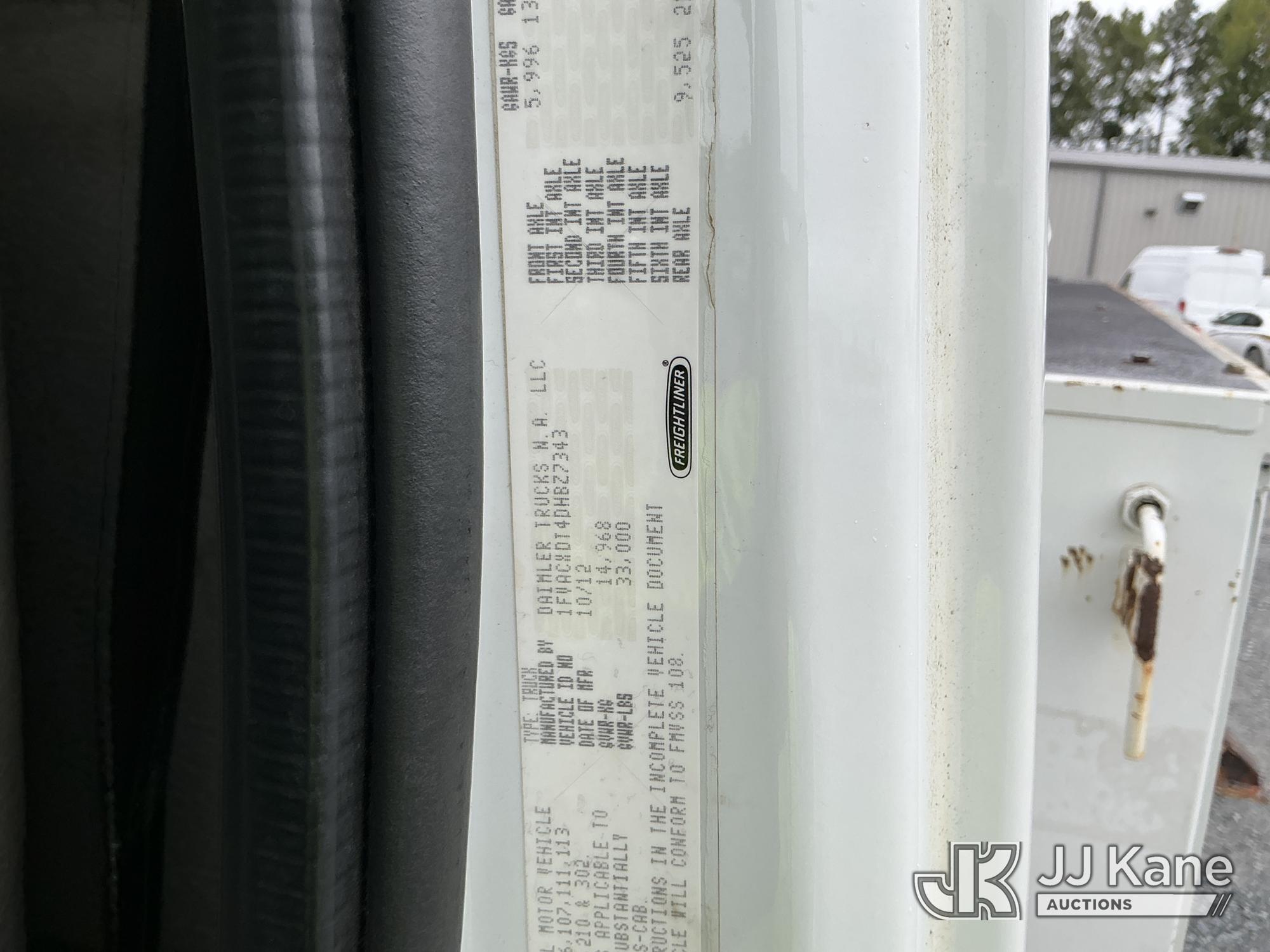 2013 Freightliner M2 106