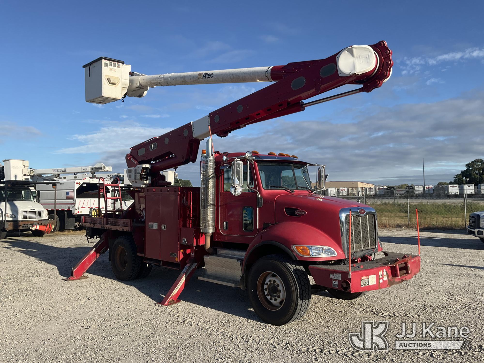 2011 Peterbilt 348
