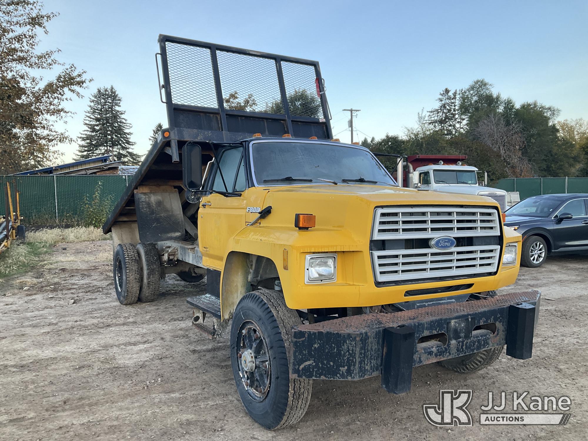 1990 Ford F800
