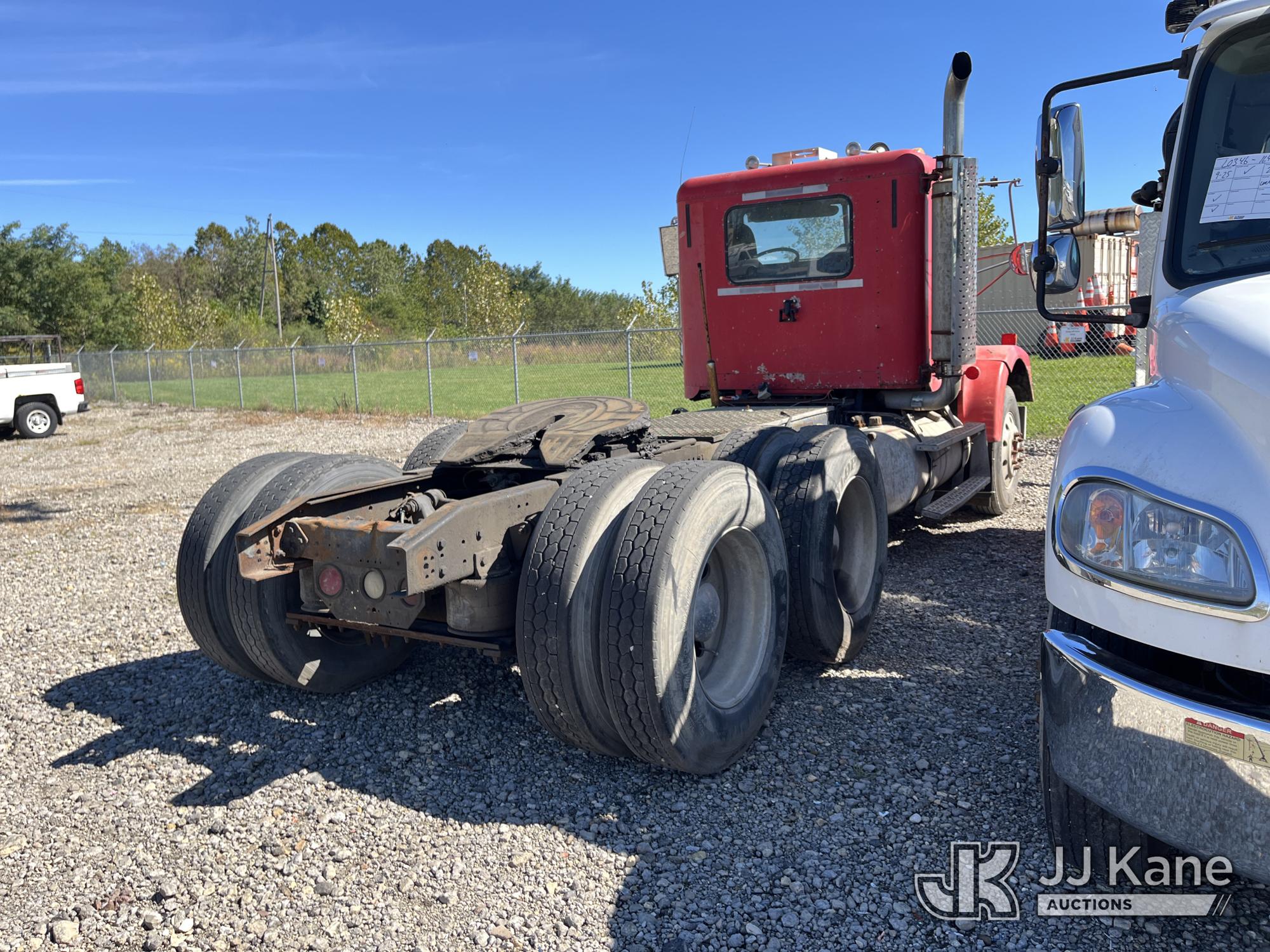 1999 Freightliner FLD120