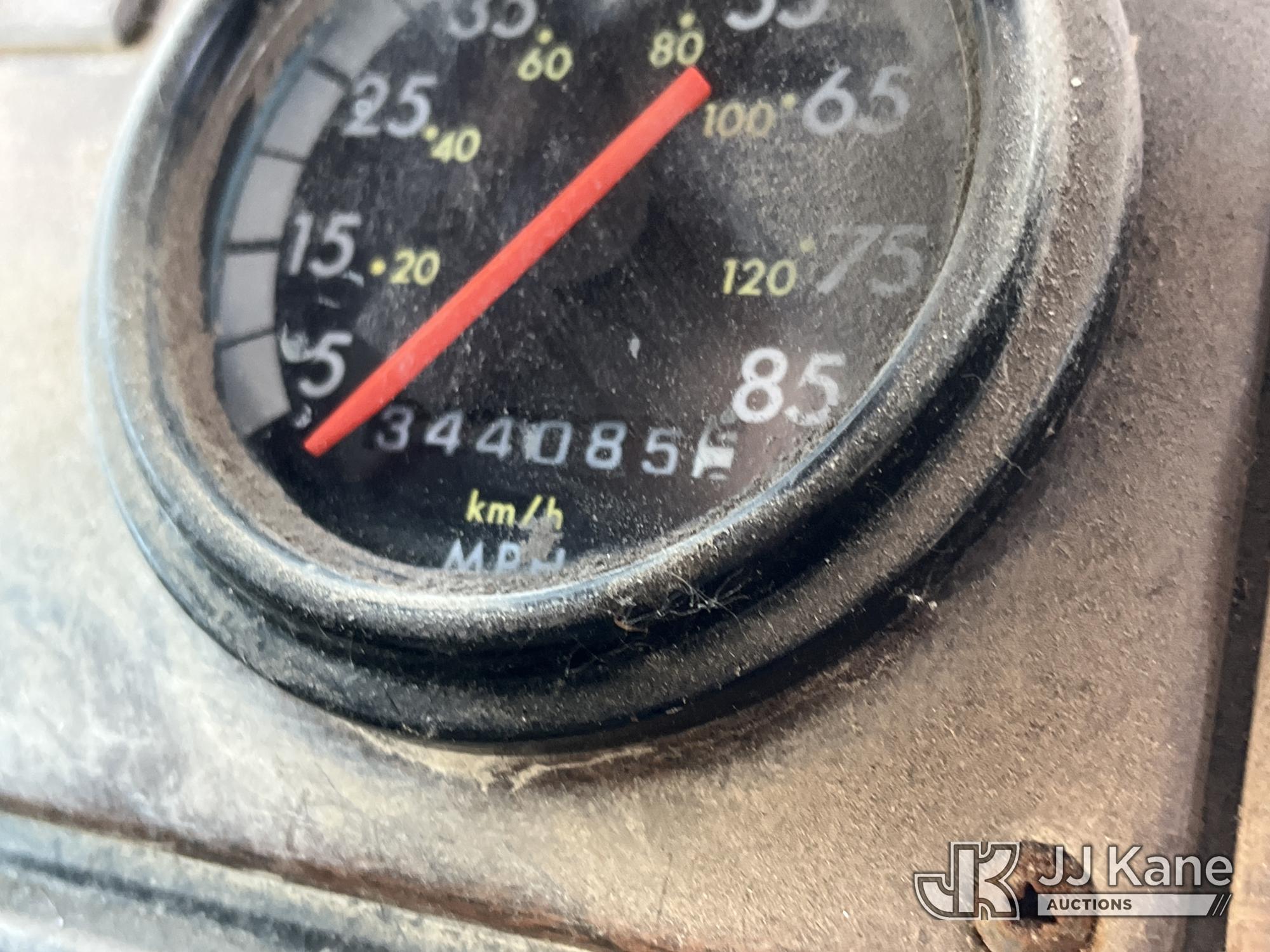 1999 Freightliner FLD120