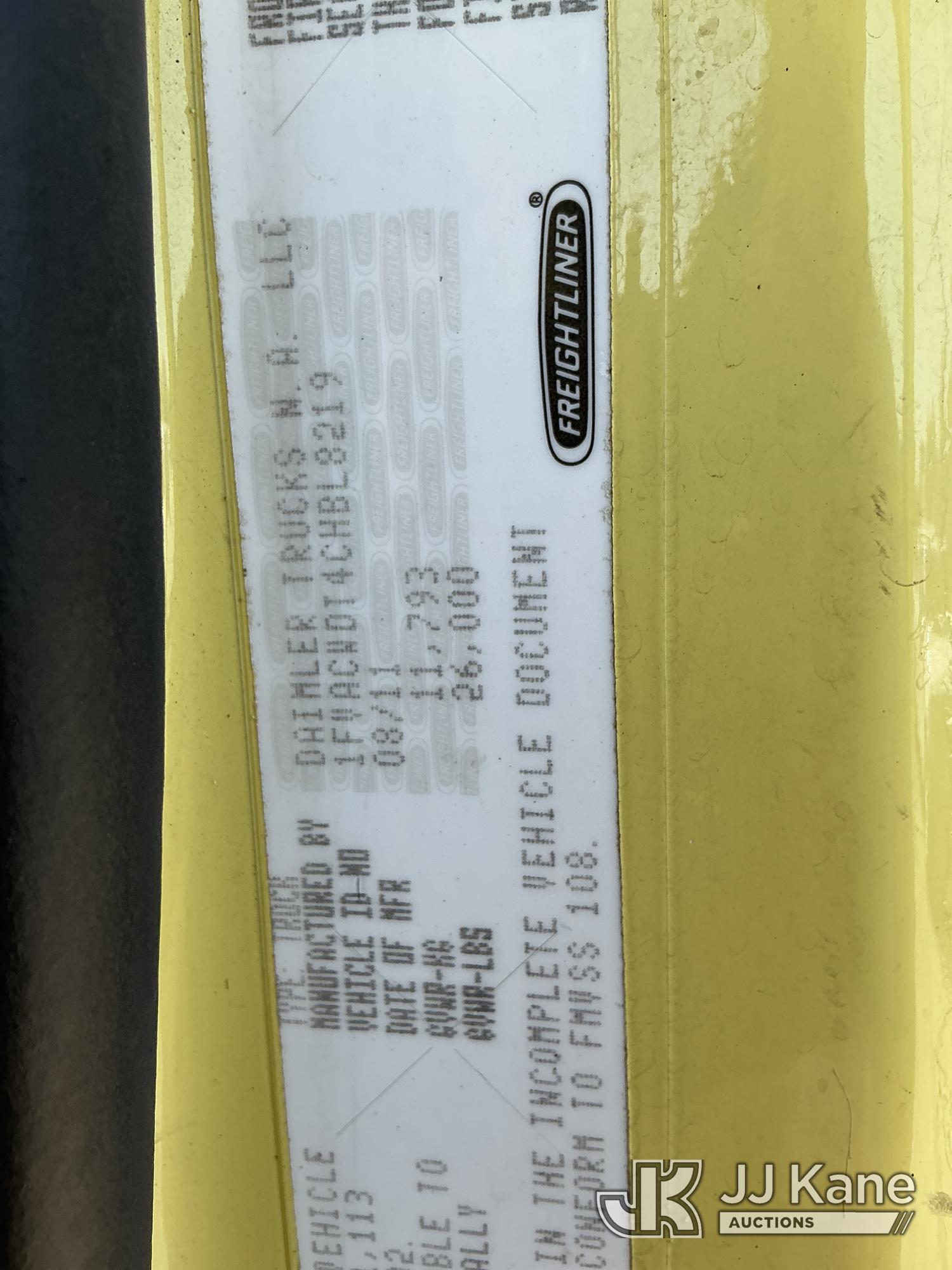 2012 Freightliner M2 106