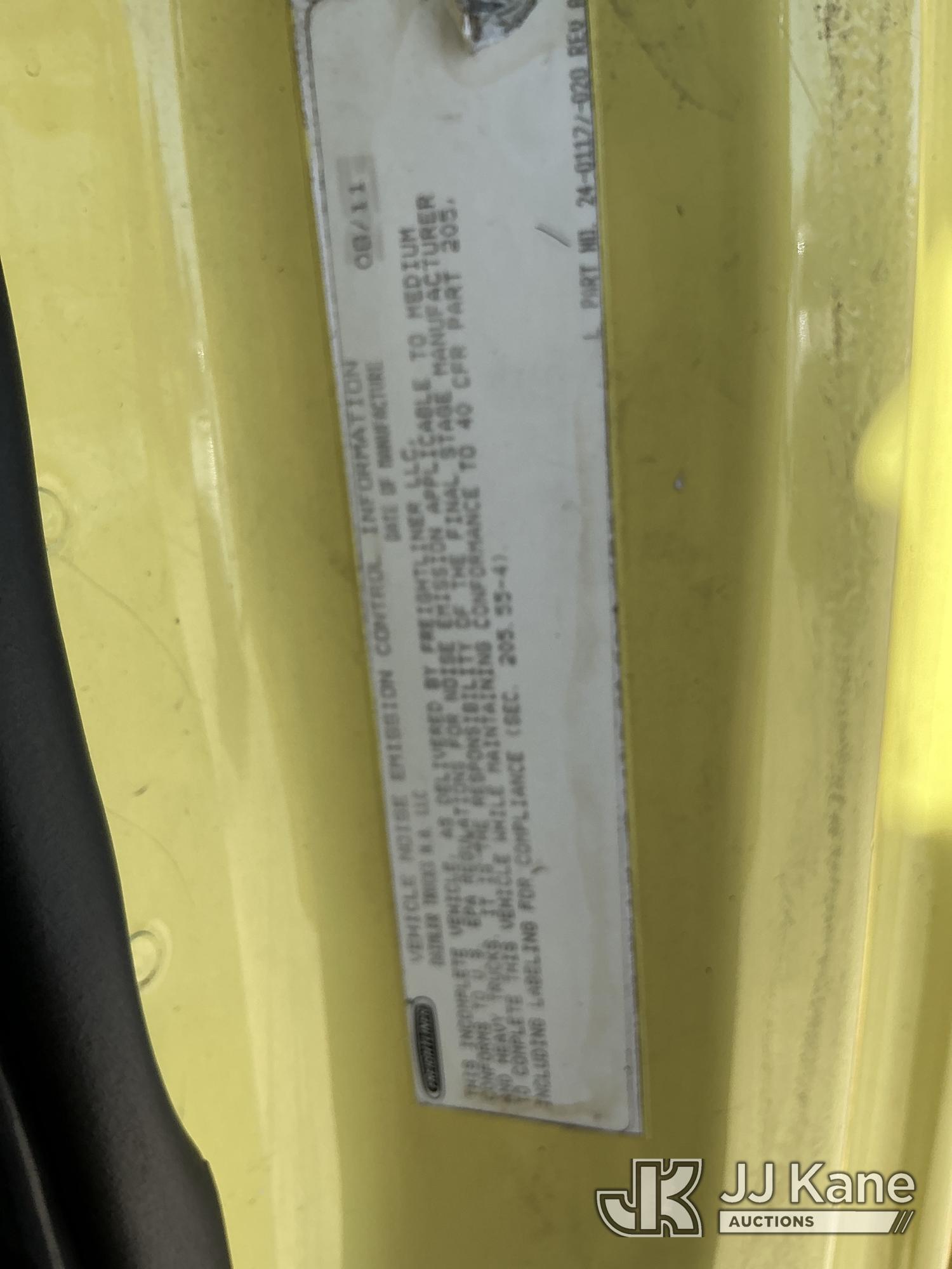 2012 Freightliner M2 106