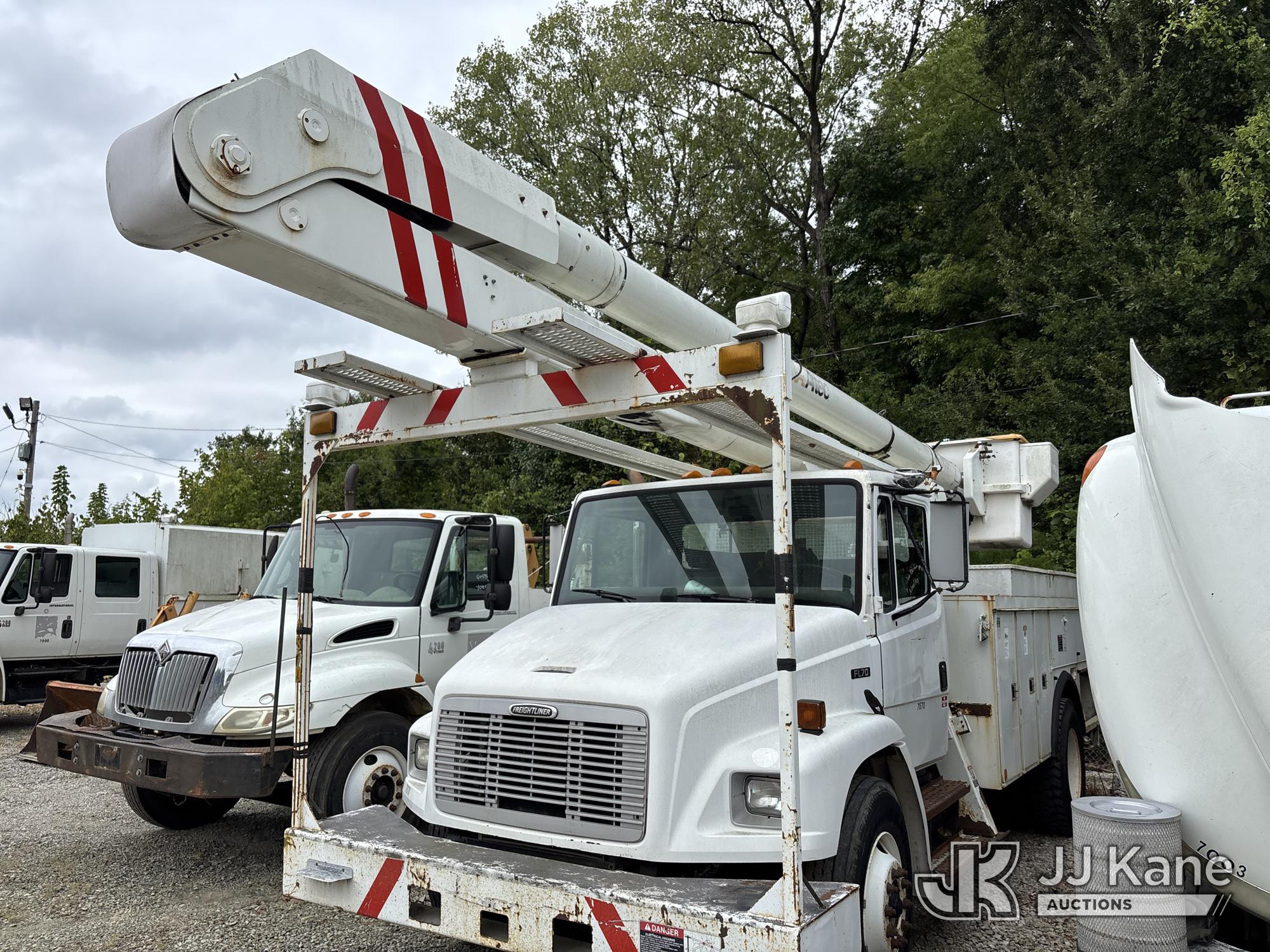 2003 Freightliner FL70