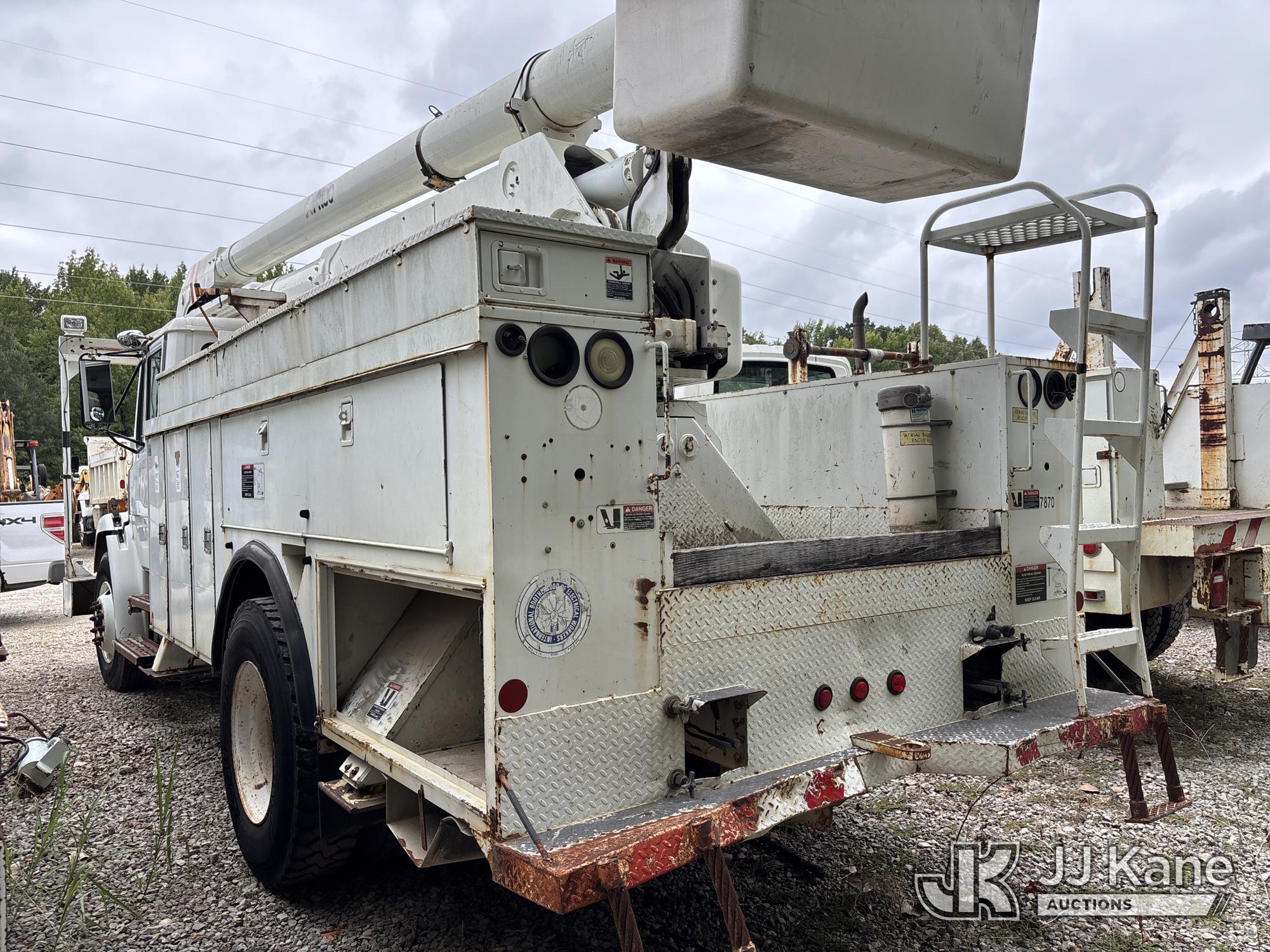 2003 Freightliner FL70