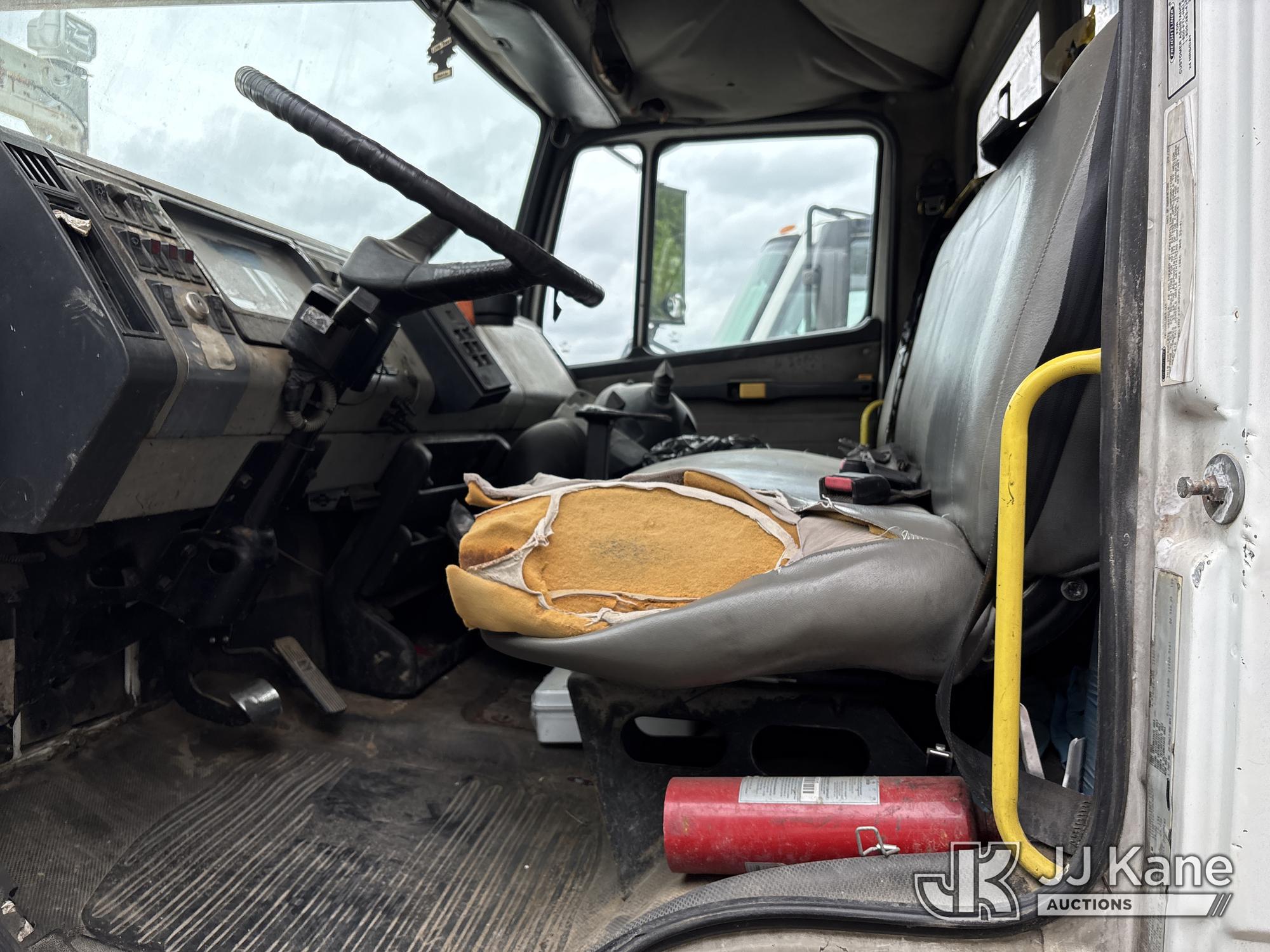 2003 Freightliner FL70