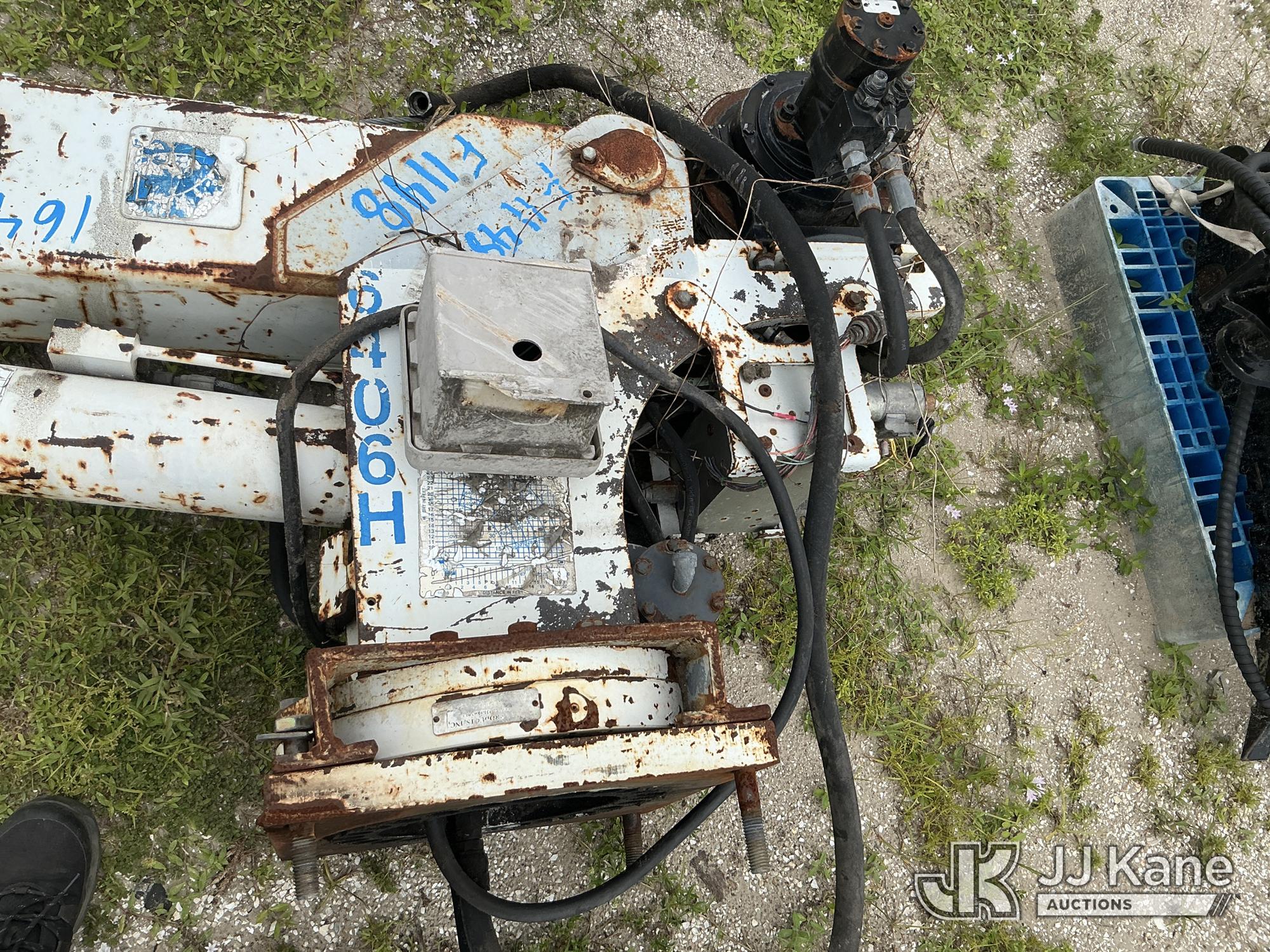 0 Auto Crane 6406H