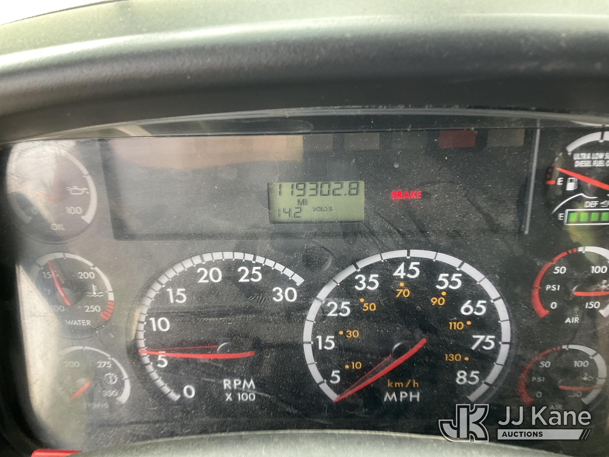 2013 Freightliner M2 106