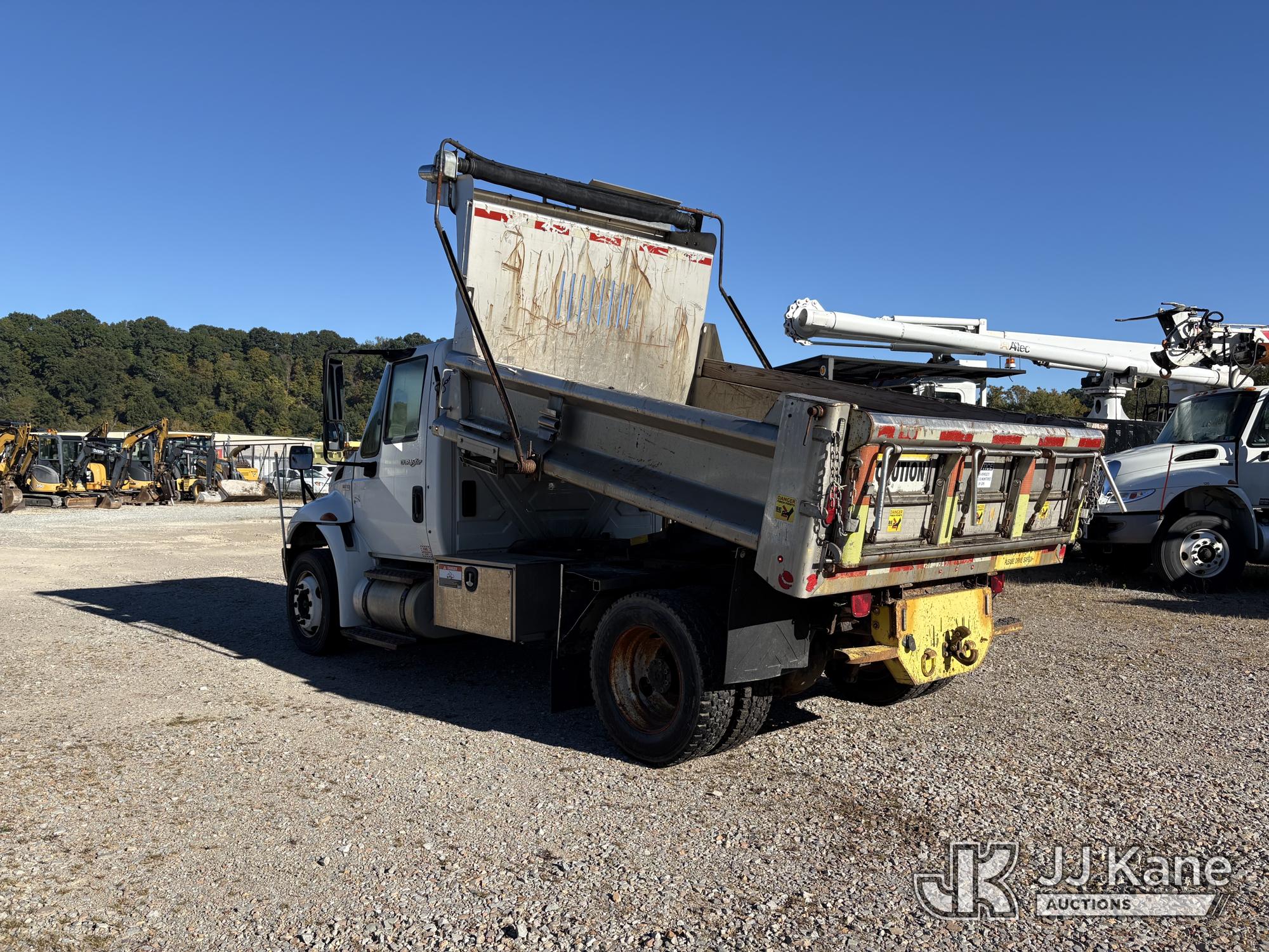 2013 International 4300 LP