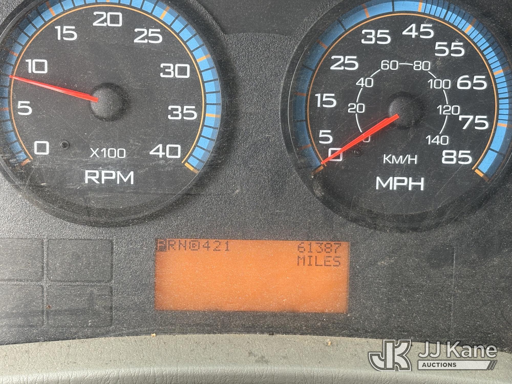 2013 International 4300 LP