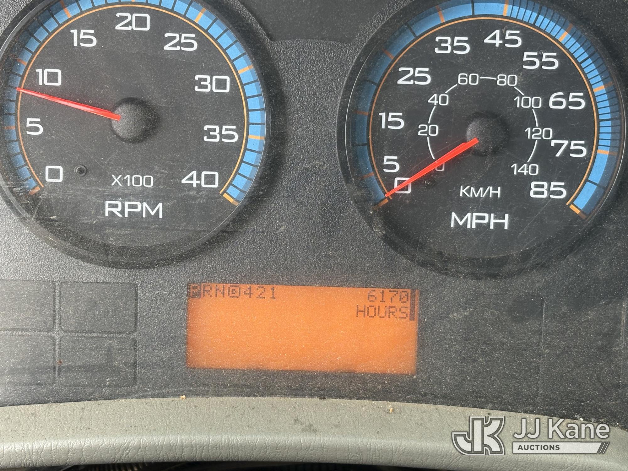 2013 International 4300 LP