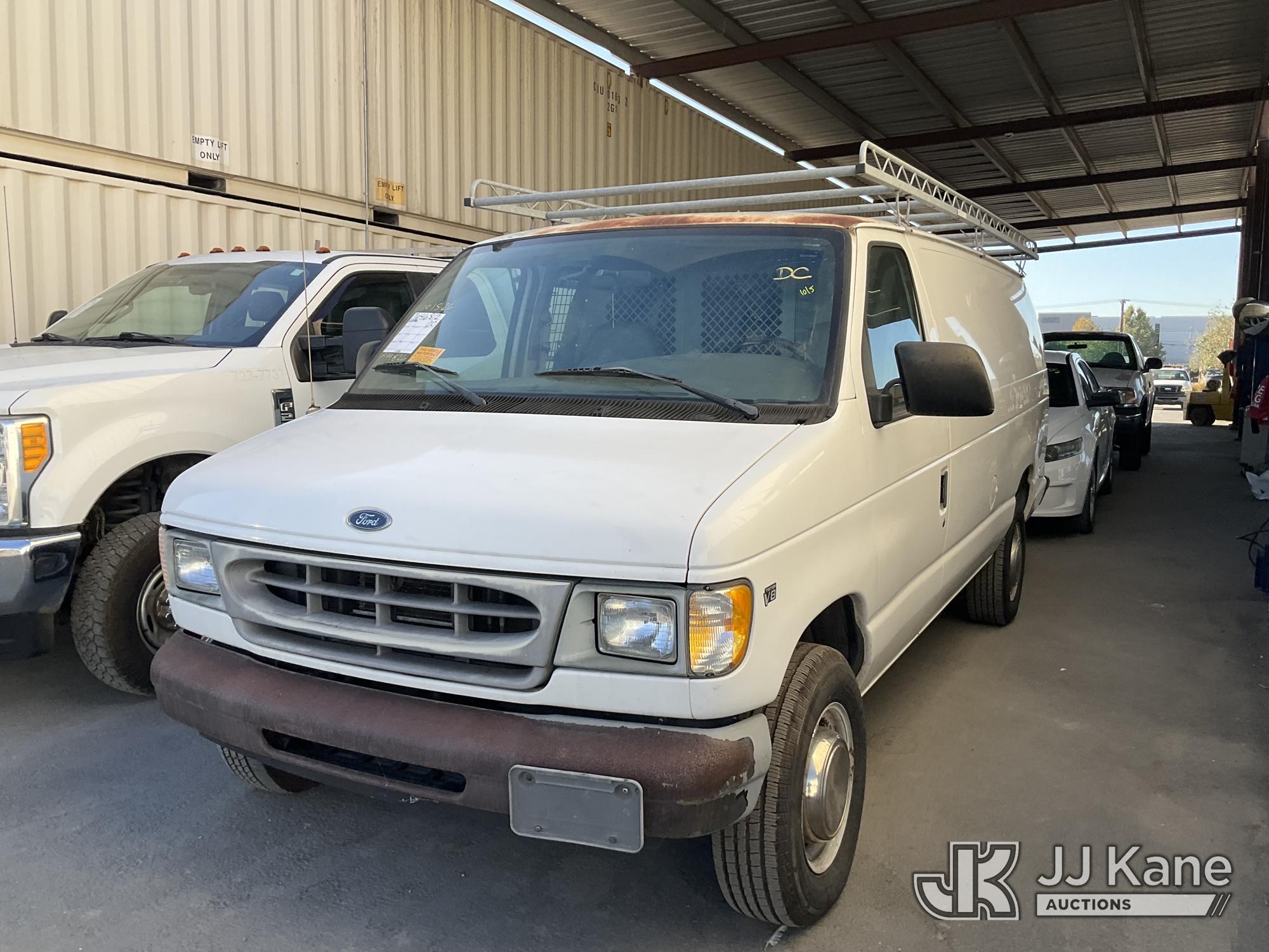 Photo of 2000 Ford Econoline
