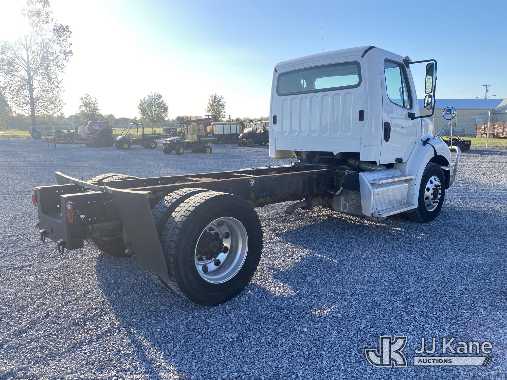 2013 Freightliner M2 112