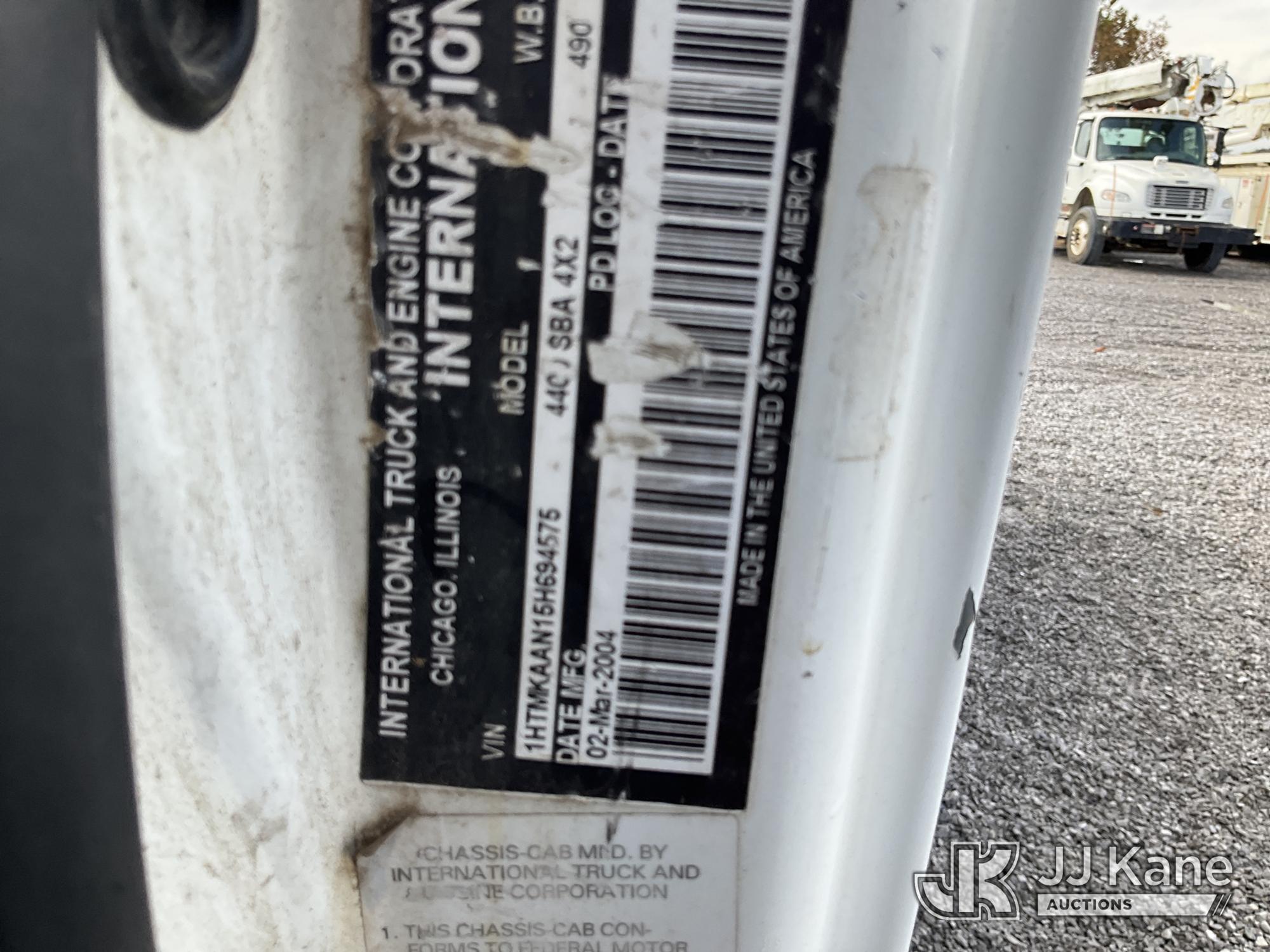 2005 International 4400