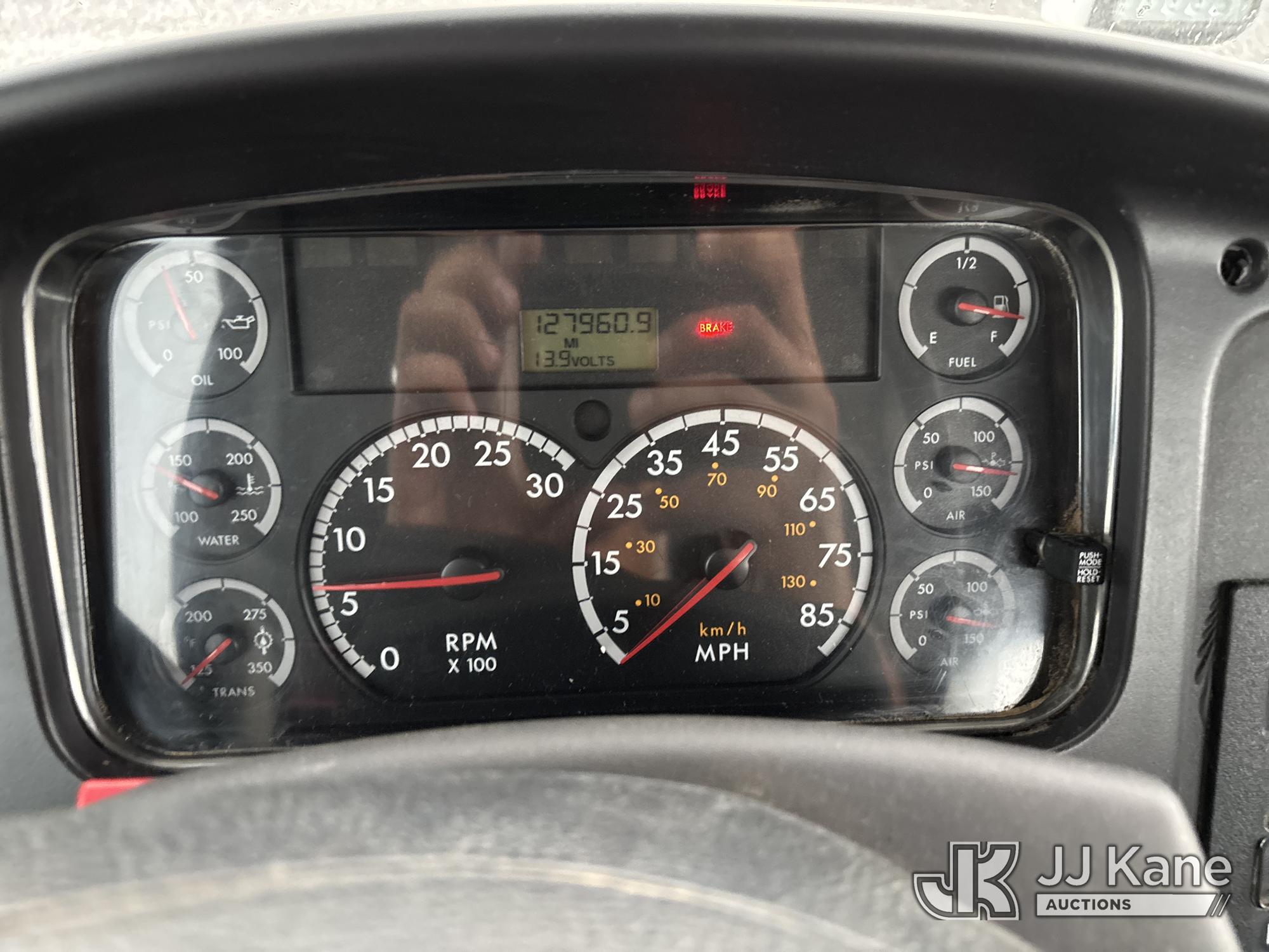 2010 Freightliner M2 106