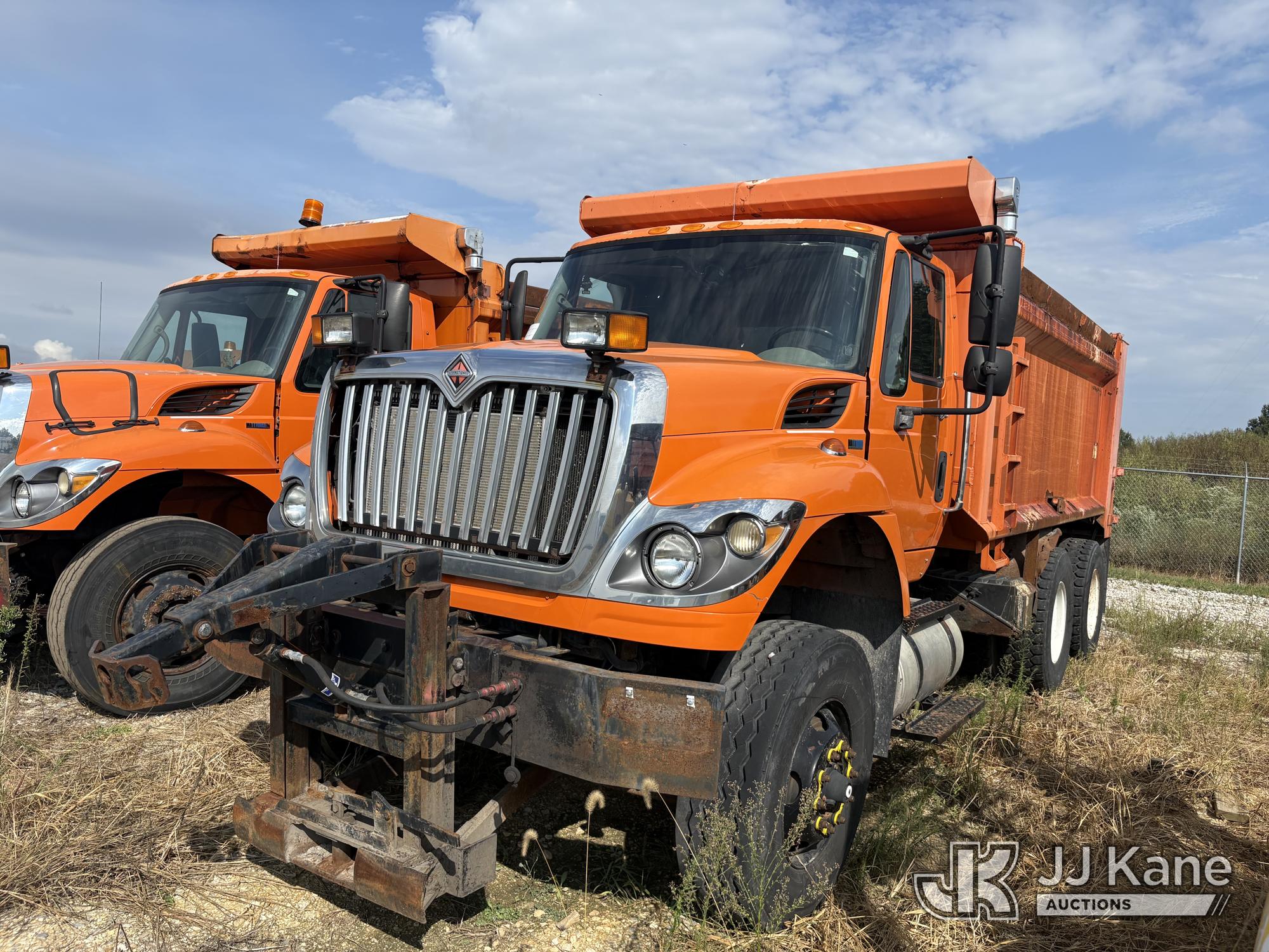 Photo of 2011 International 7400