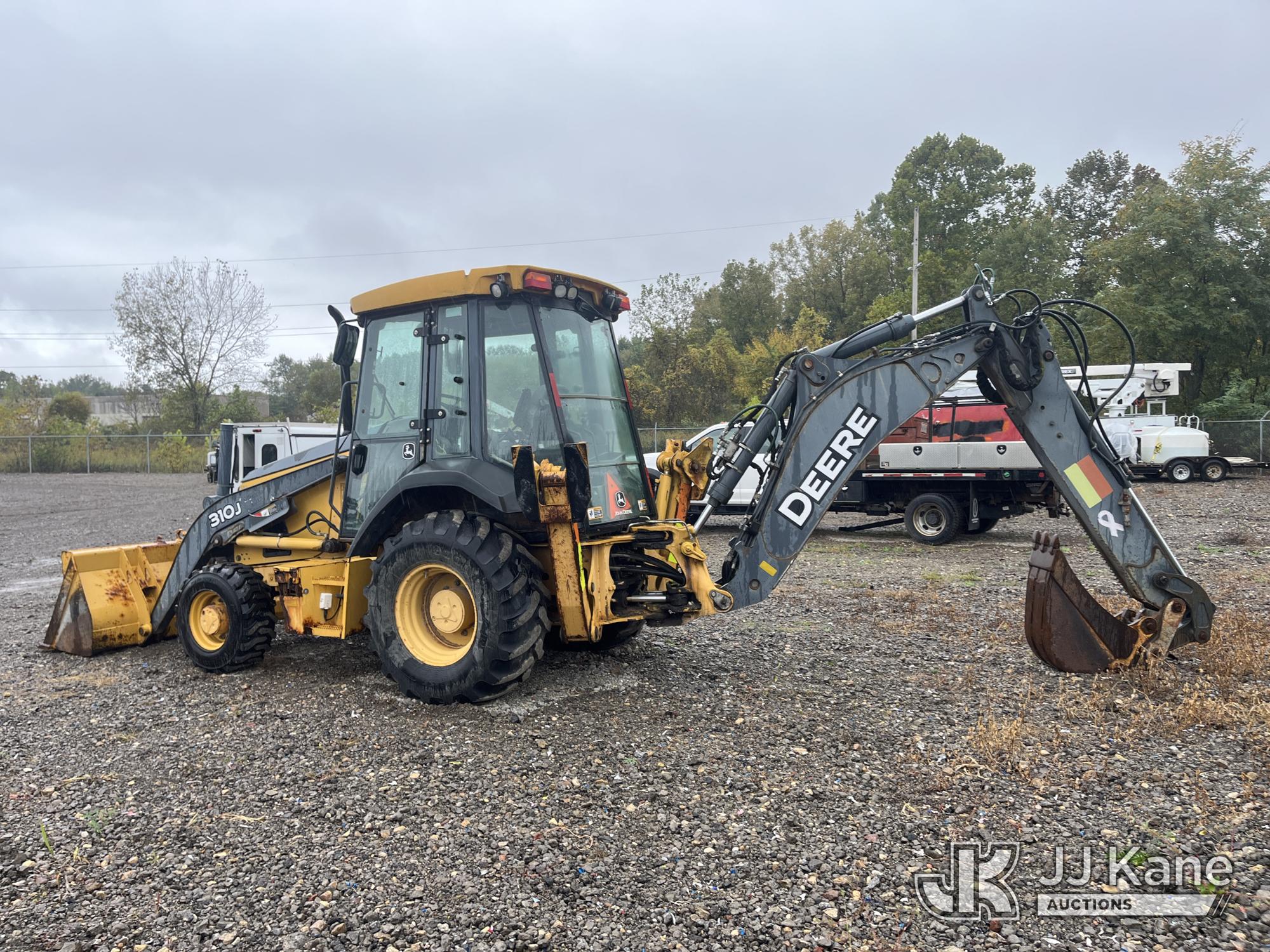 2011 John Deere 310J