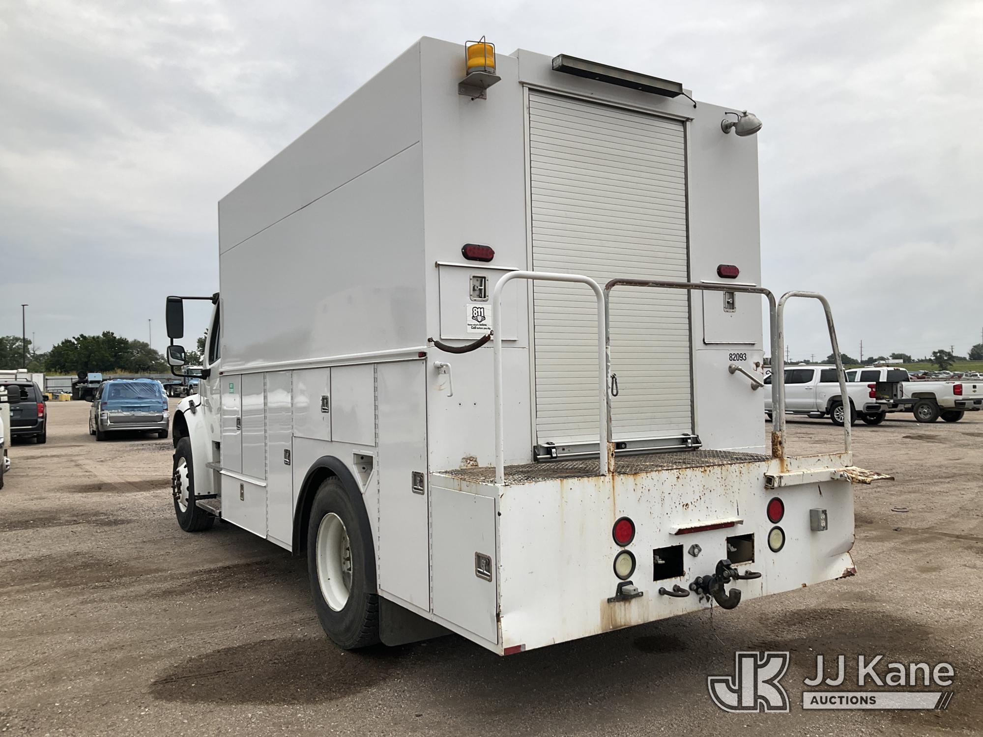 2012 Freightliner M2 106