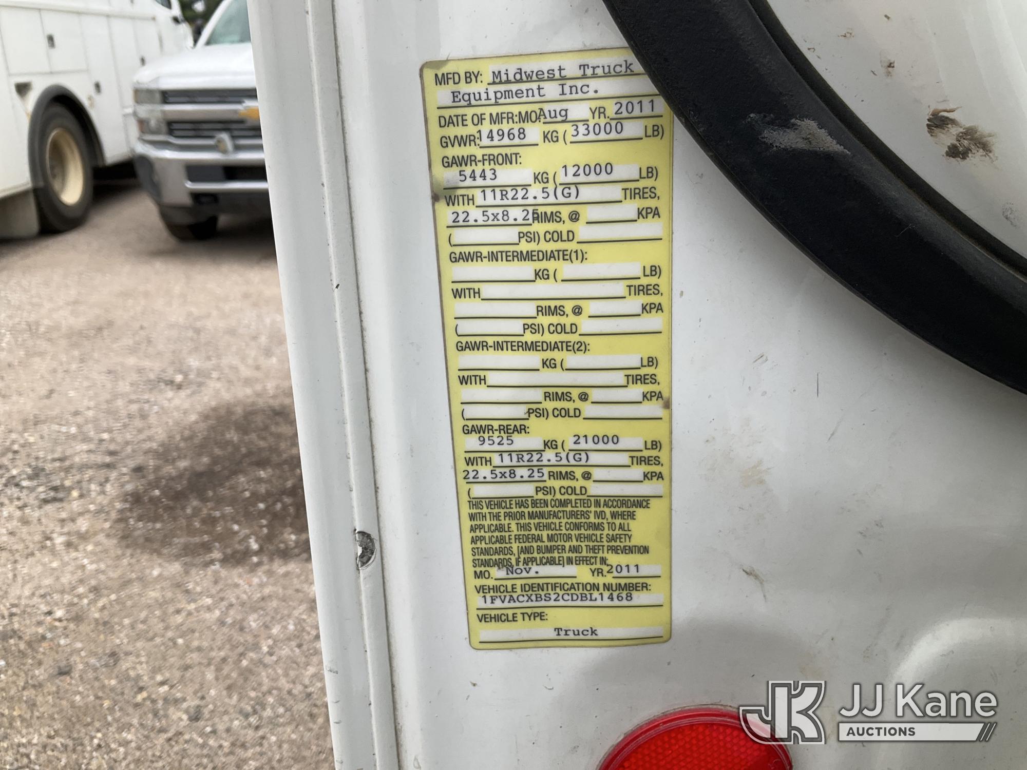 2012 Freightliner M2 106