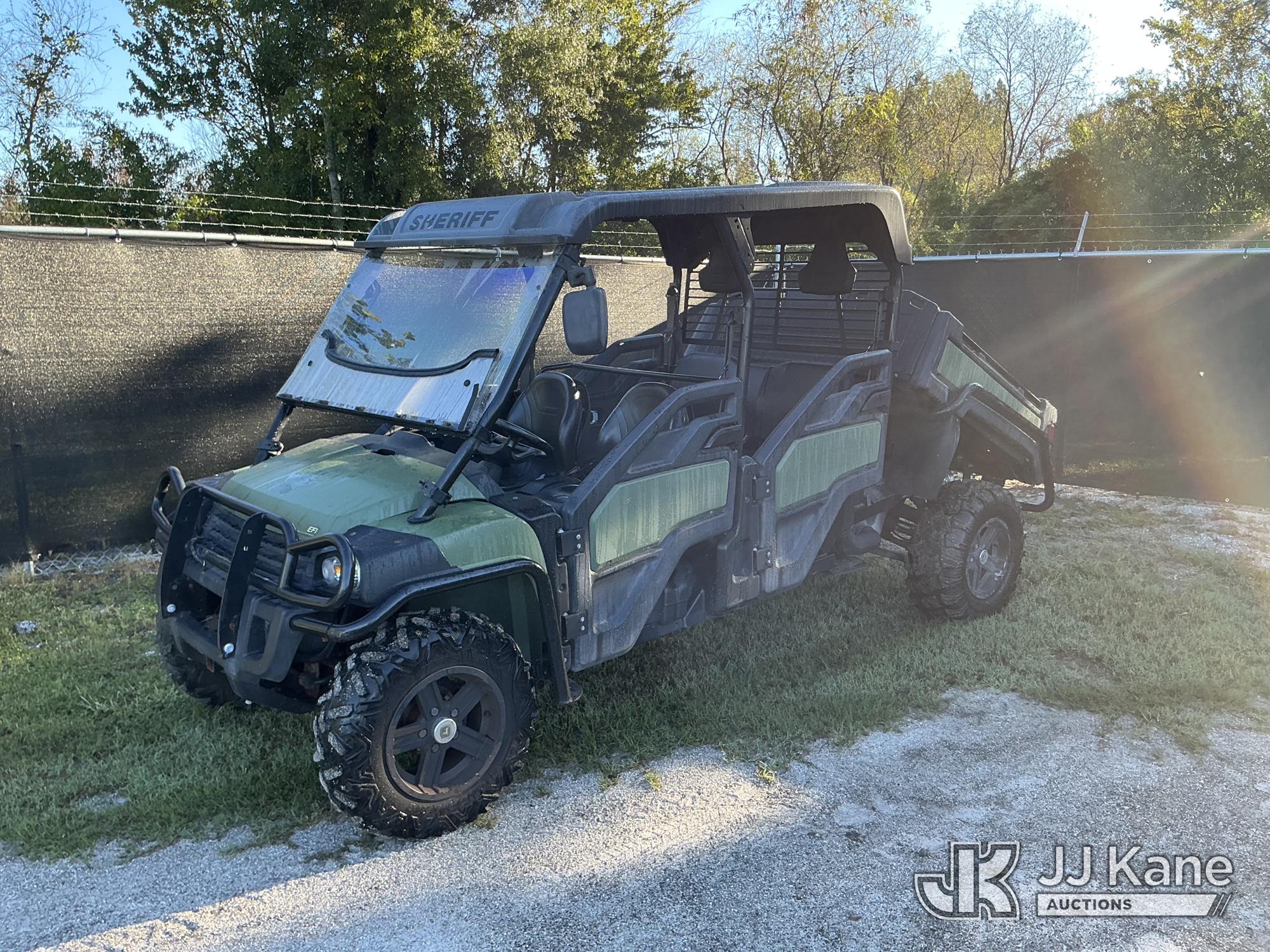Photo of 2015 John Deere Gator XUV825E