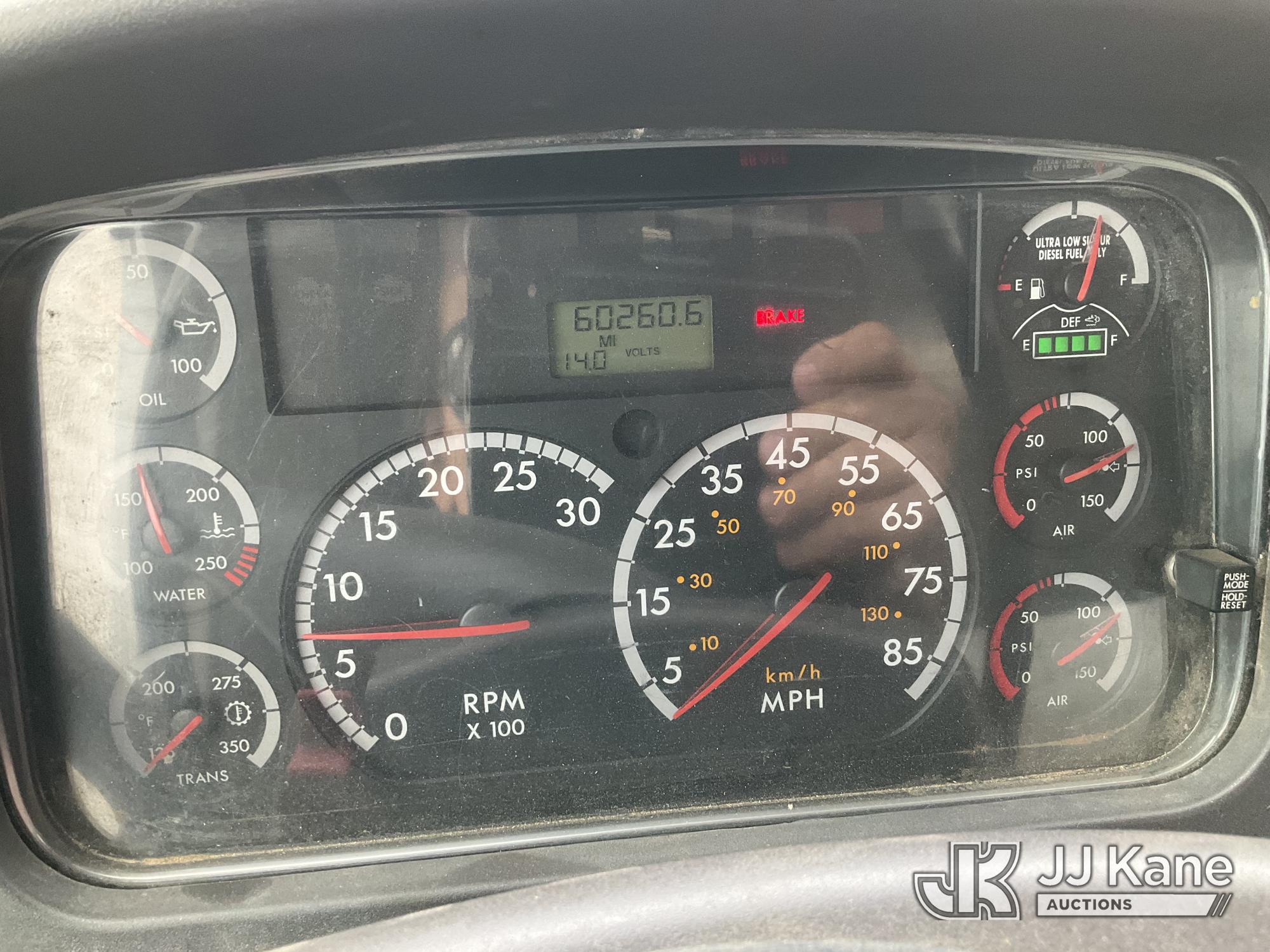 2014 Freightliner M2 106