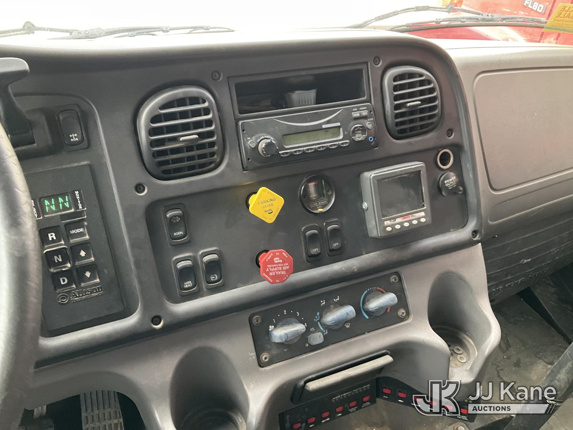 2014 Freightliner M2 106