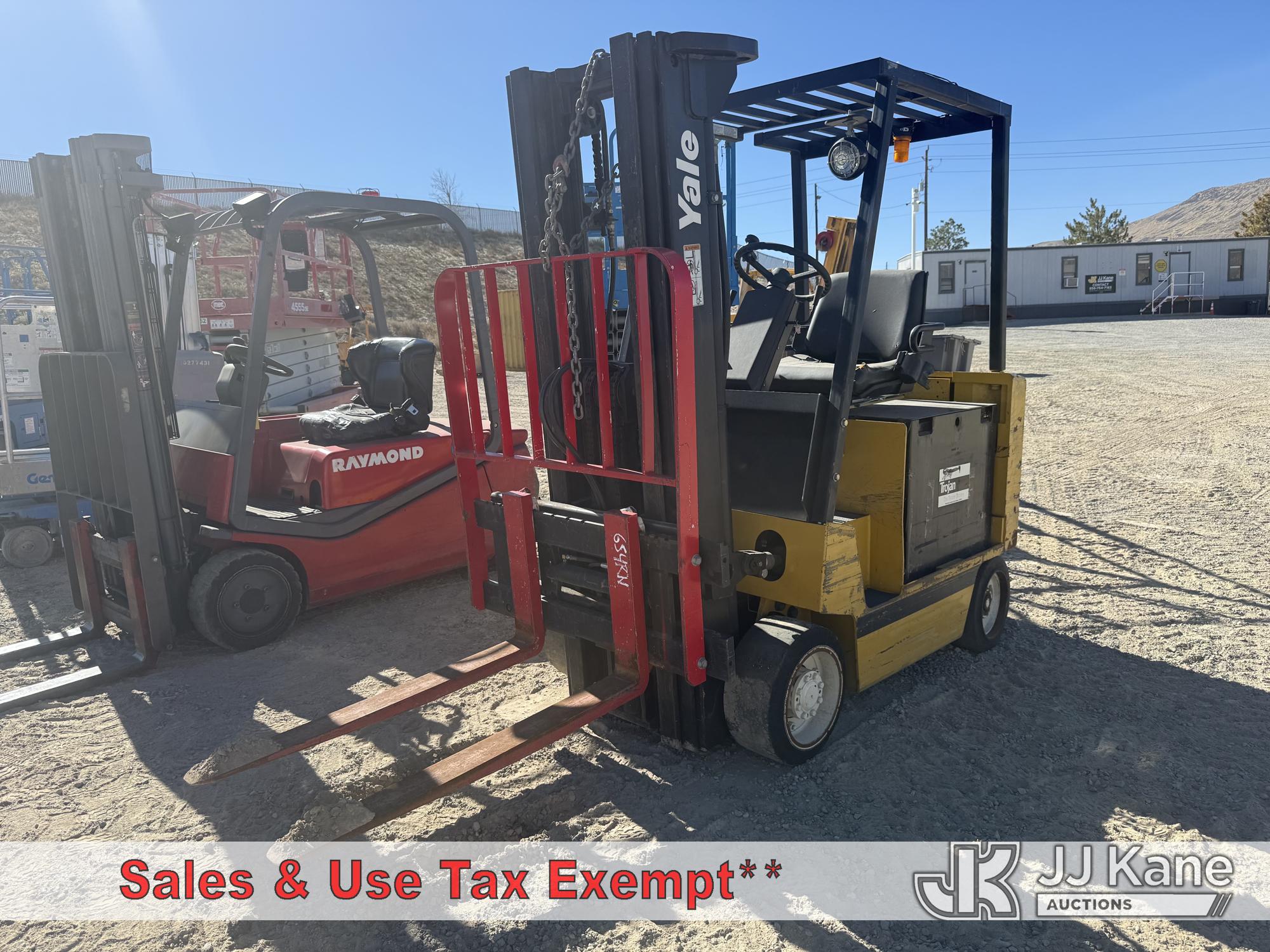 Photo of 1994 Yale Electric Forklift