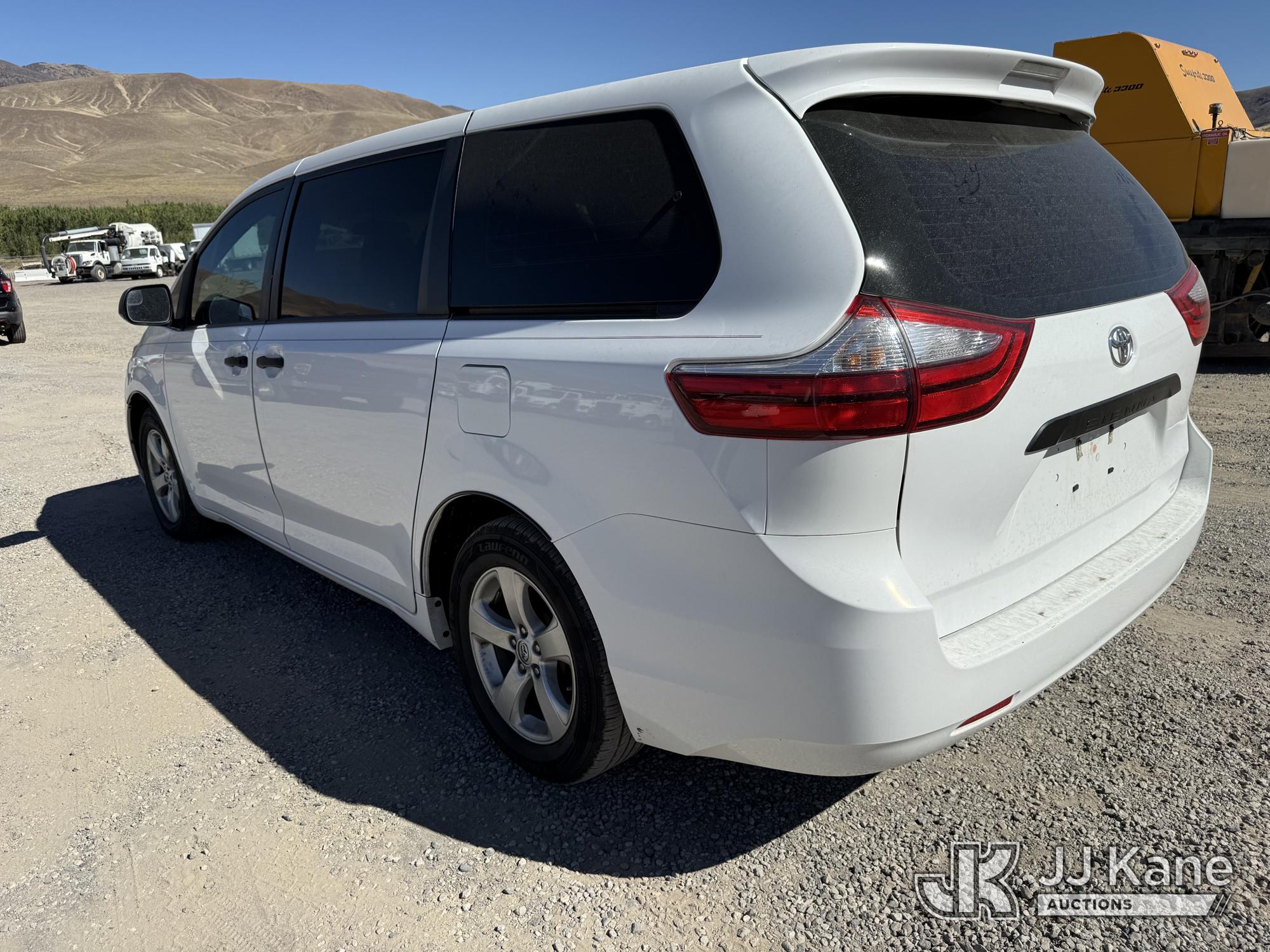2015 Toyota SIENNA