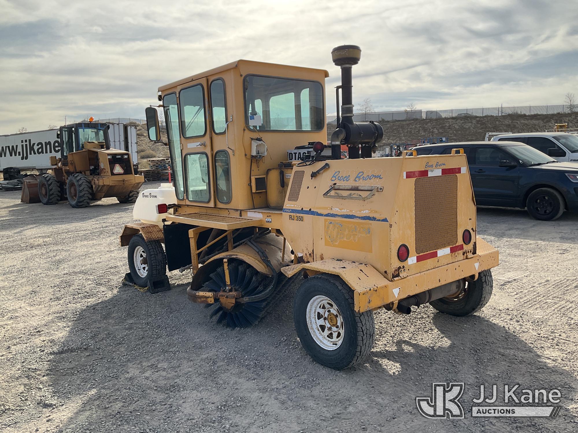 2003 Broce Broom RJ350