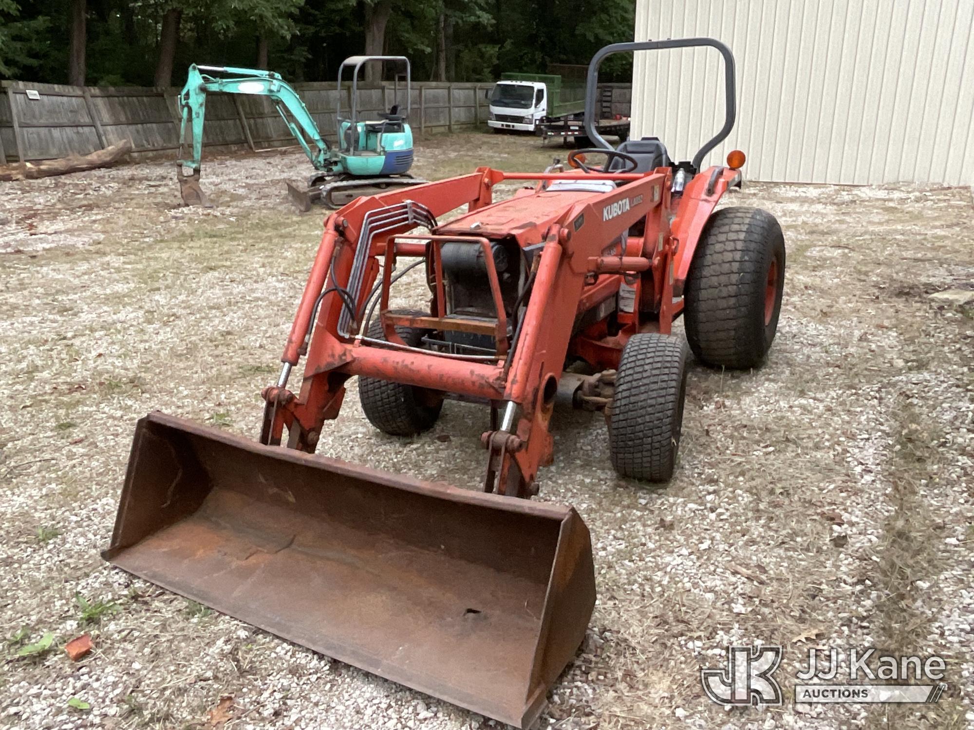 Photo of Kubota L4610D