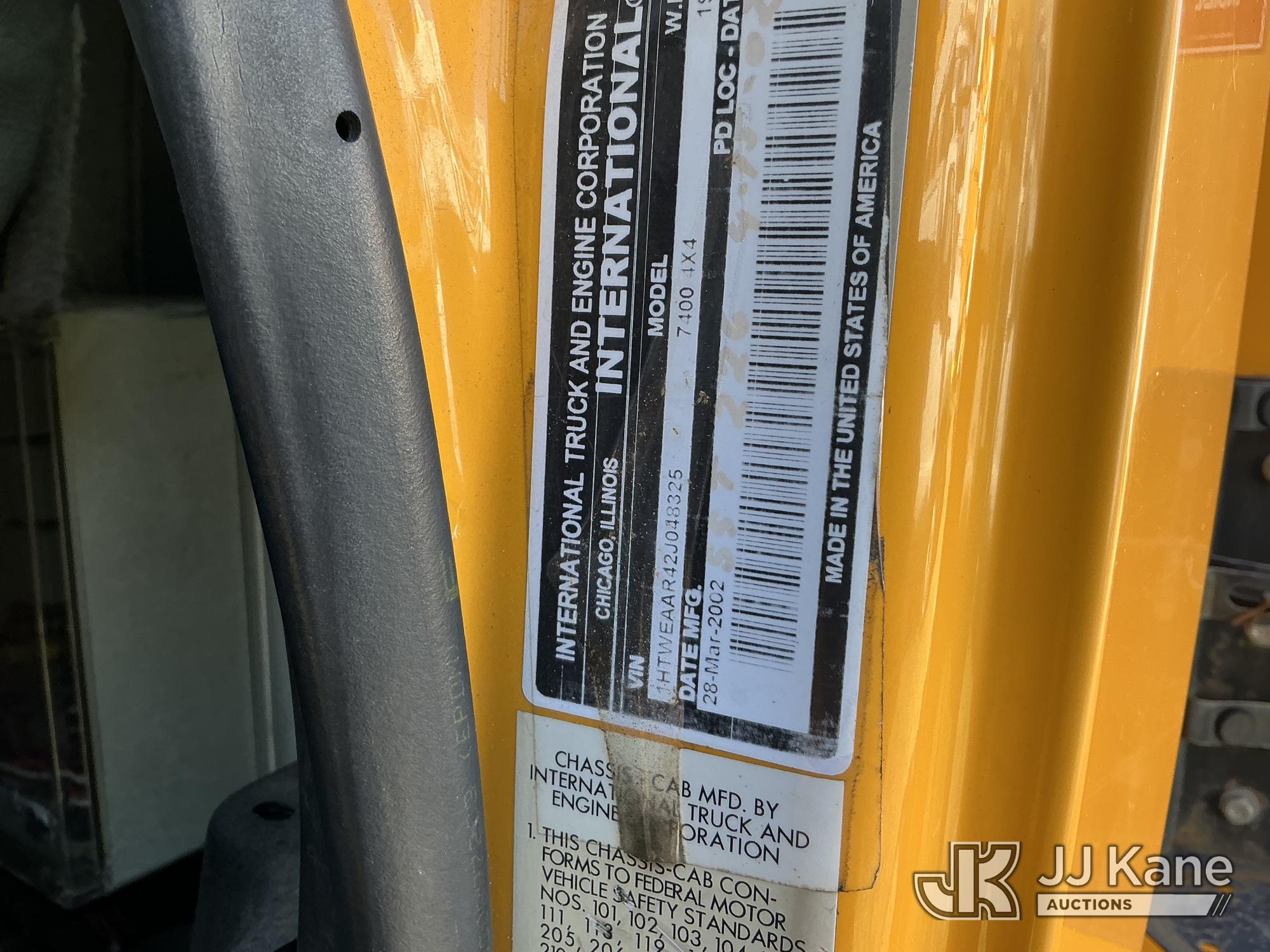 2002 International 7400 4X4