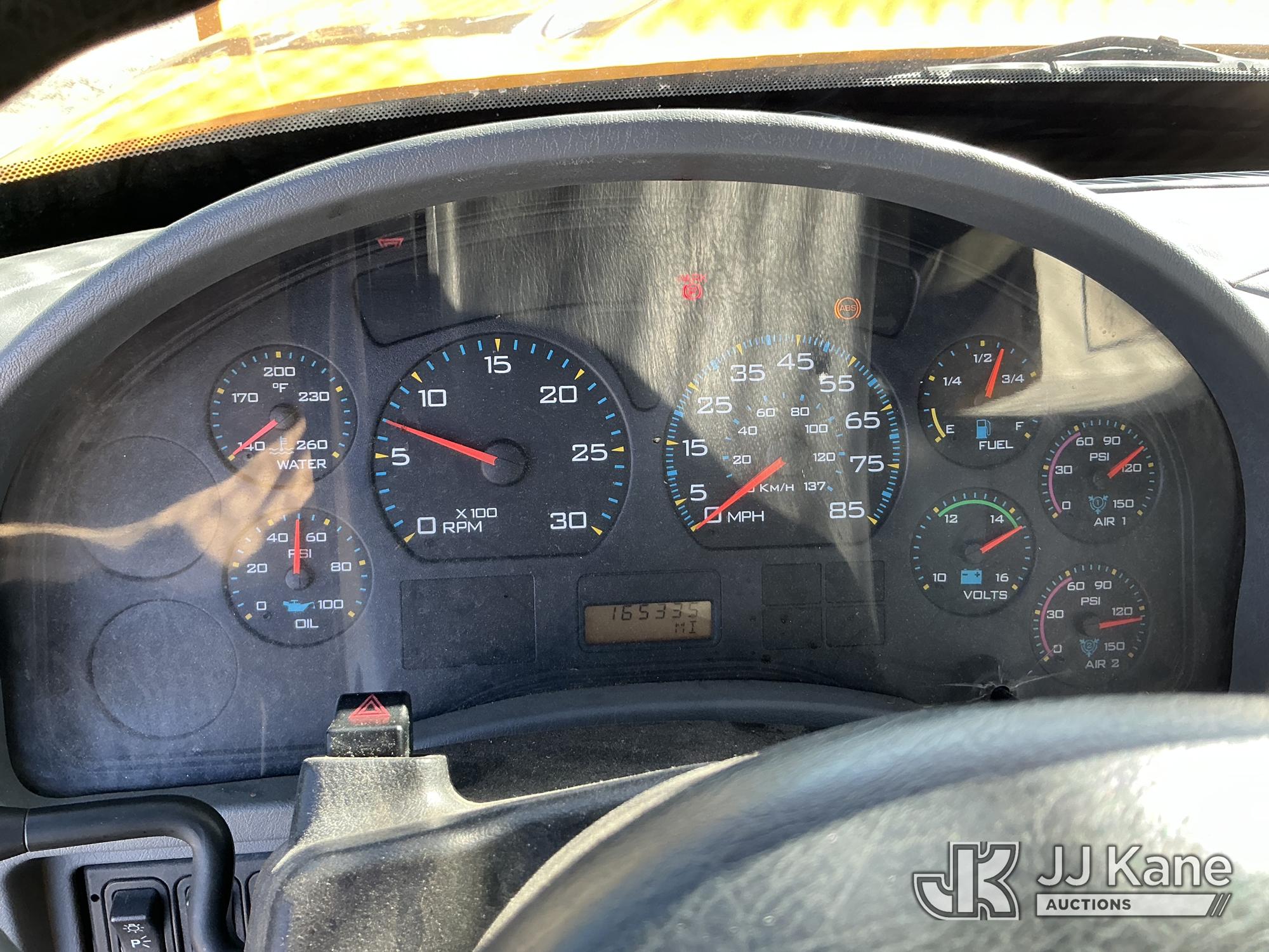 2002 International 7400 4X4