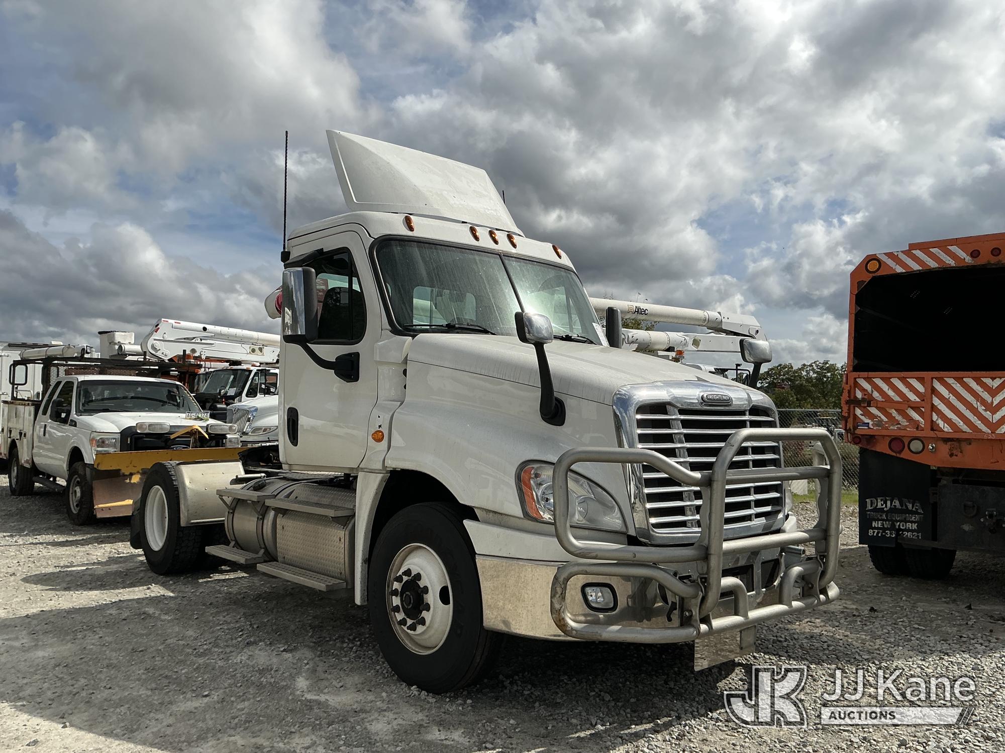 2016 Freightliner CASCADIA 125