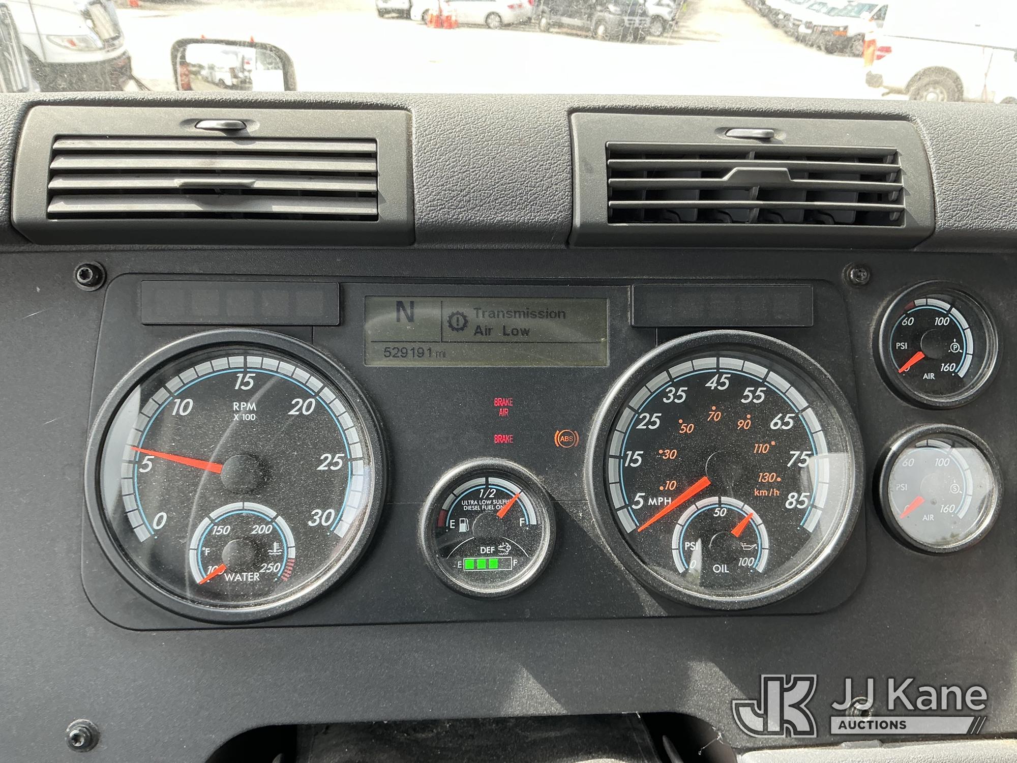 2016 Freightliner CASCADIA 125