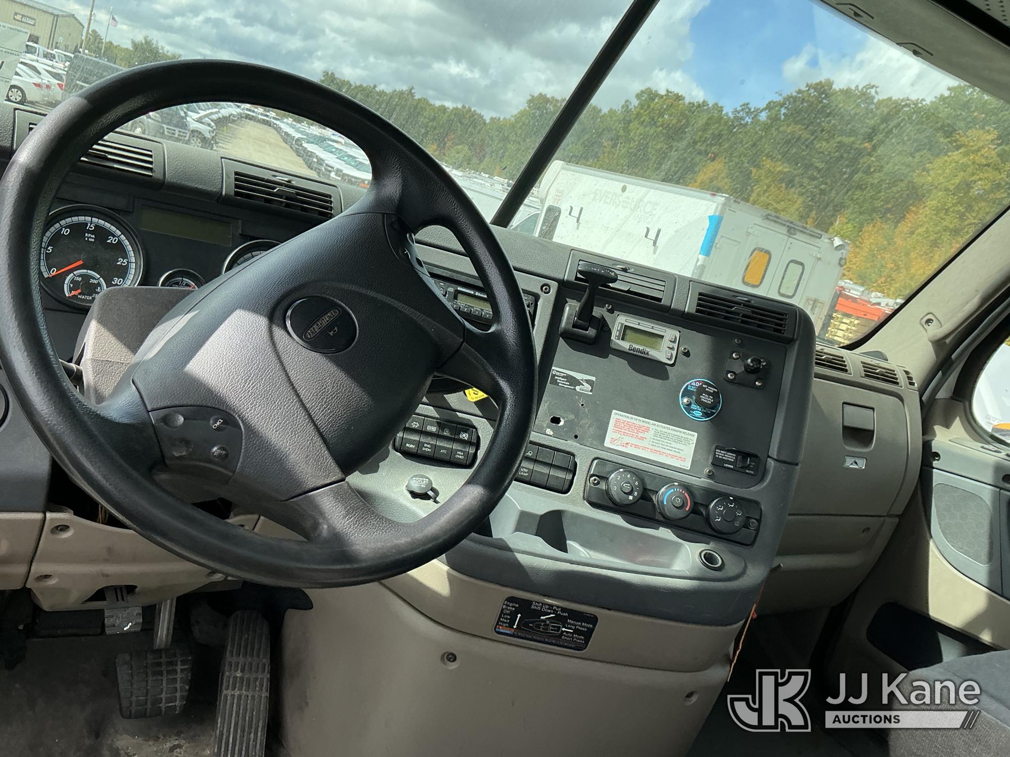 2016 Freightliner CASCADIA 125