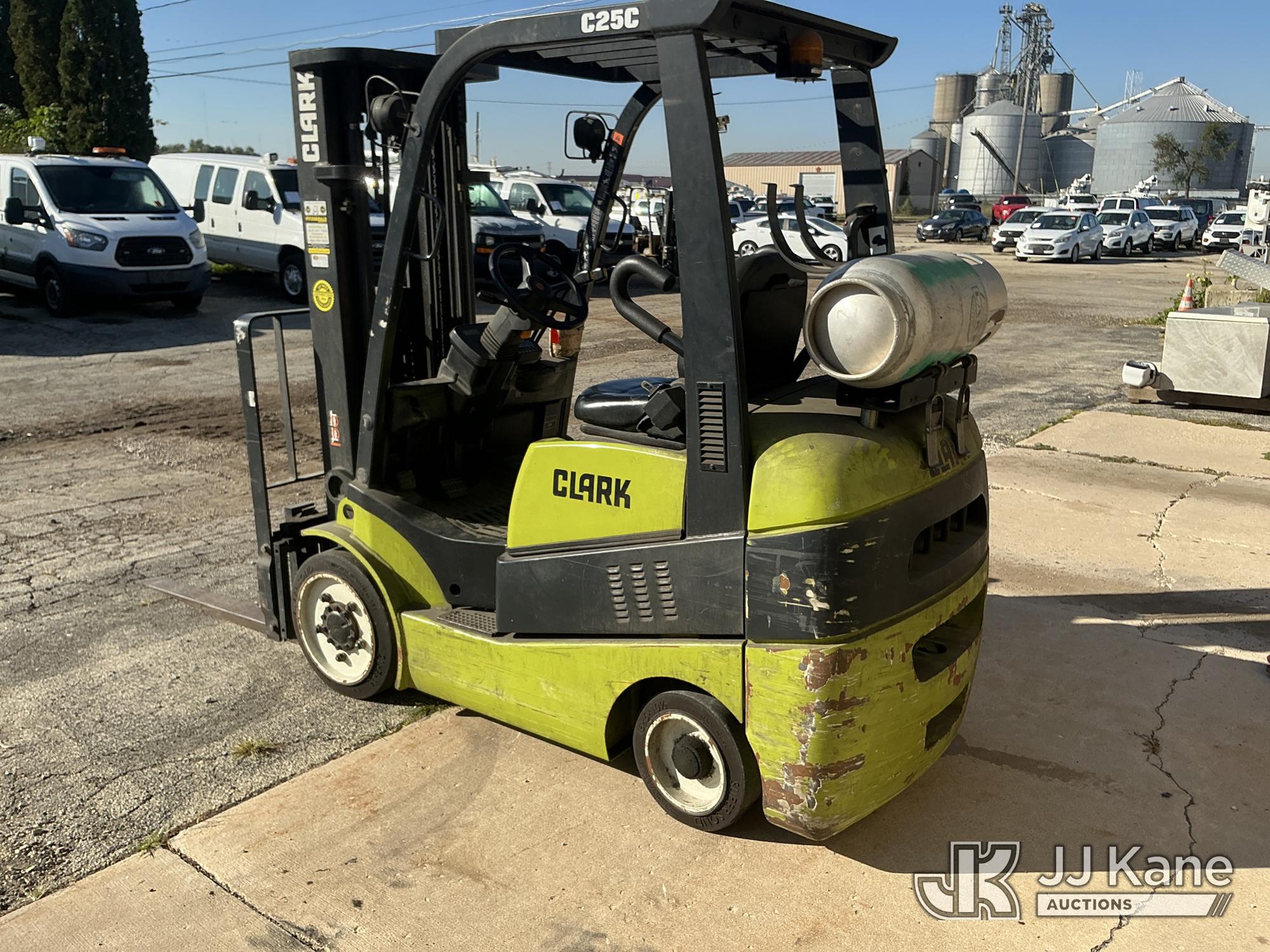 2015 Clark C25CL