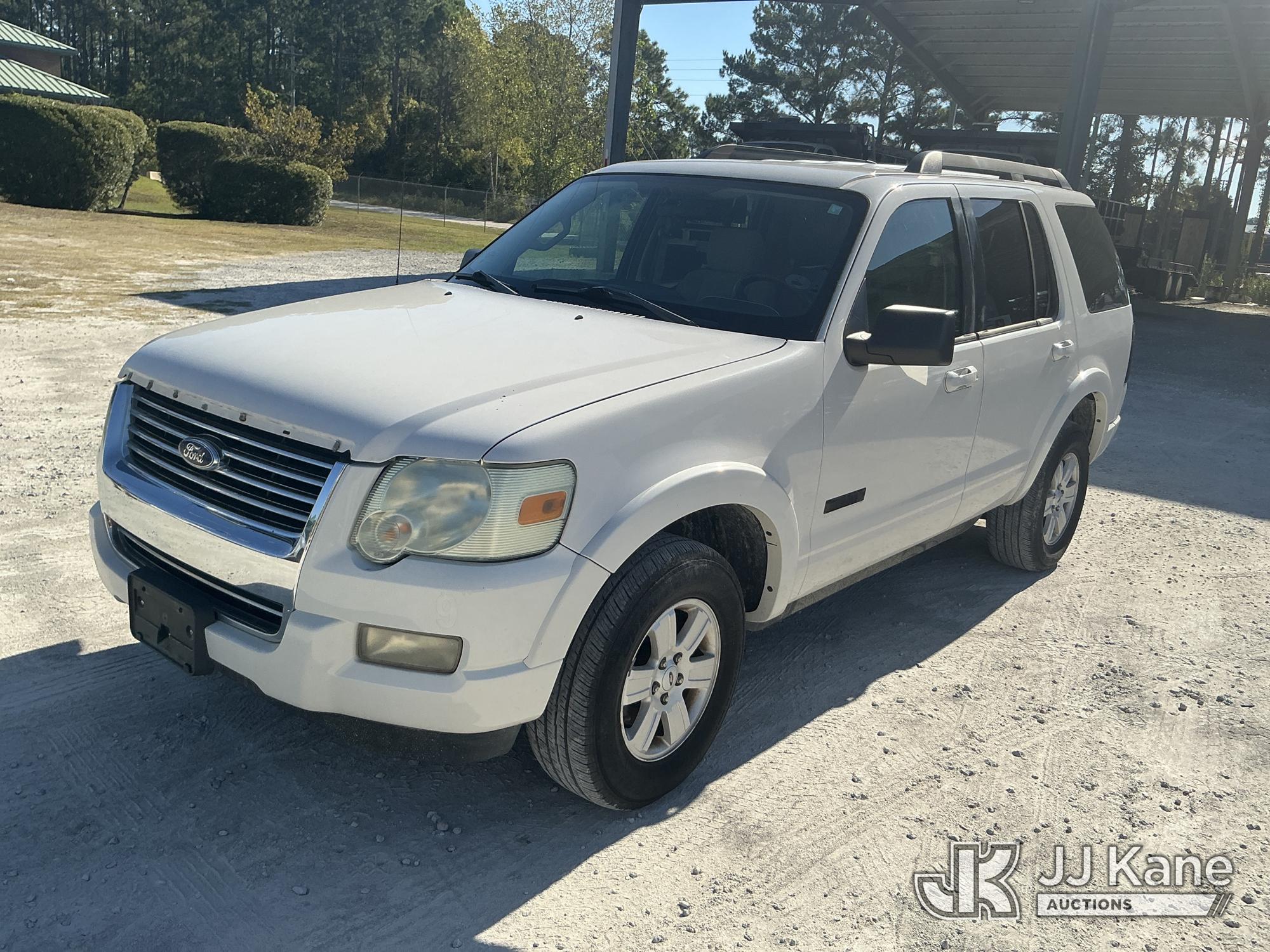 Photo of 2008 Ford Explorer 4x4