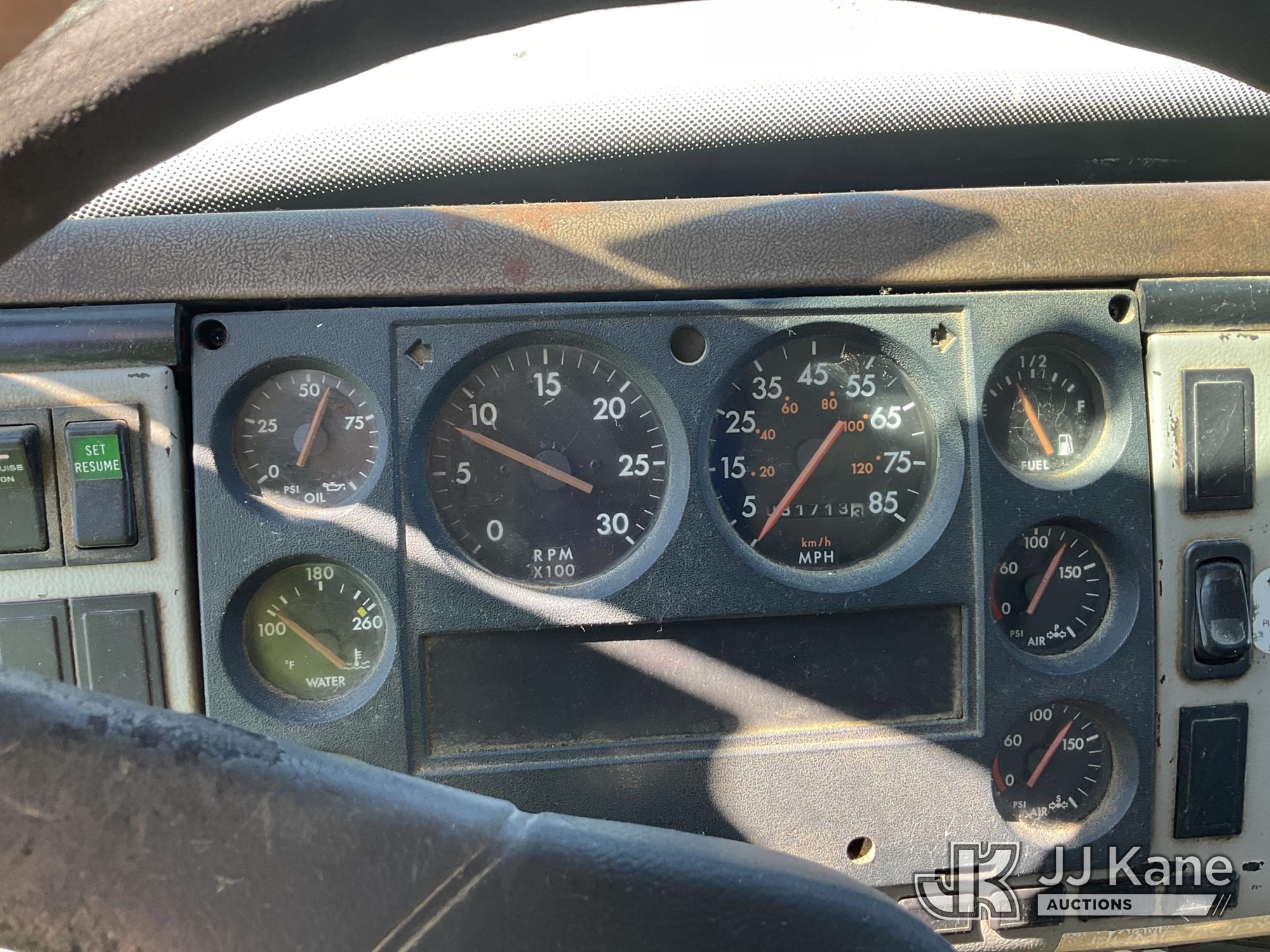 1999 Freightliner FL70