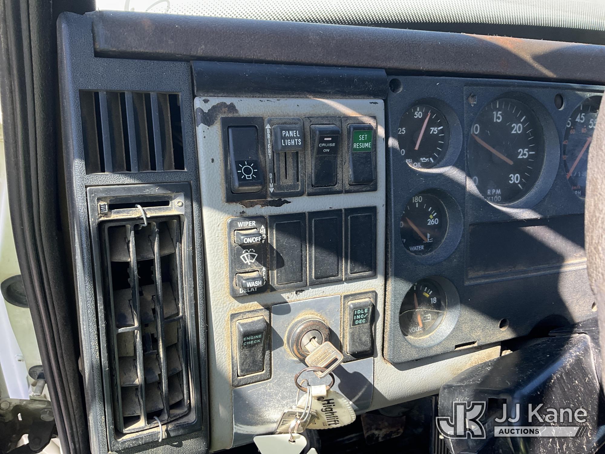 1999 Freightliner FL70