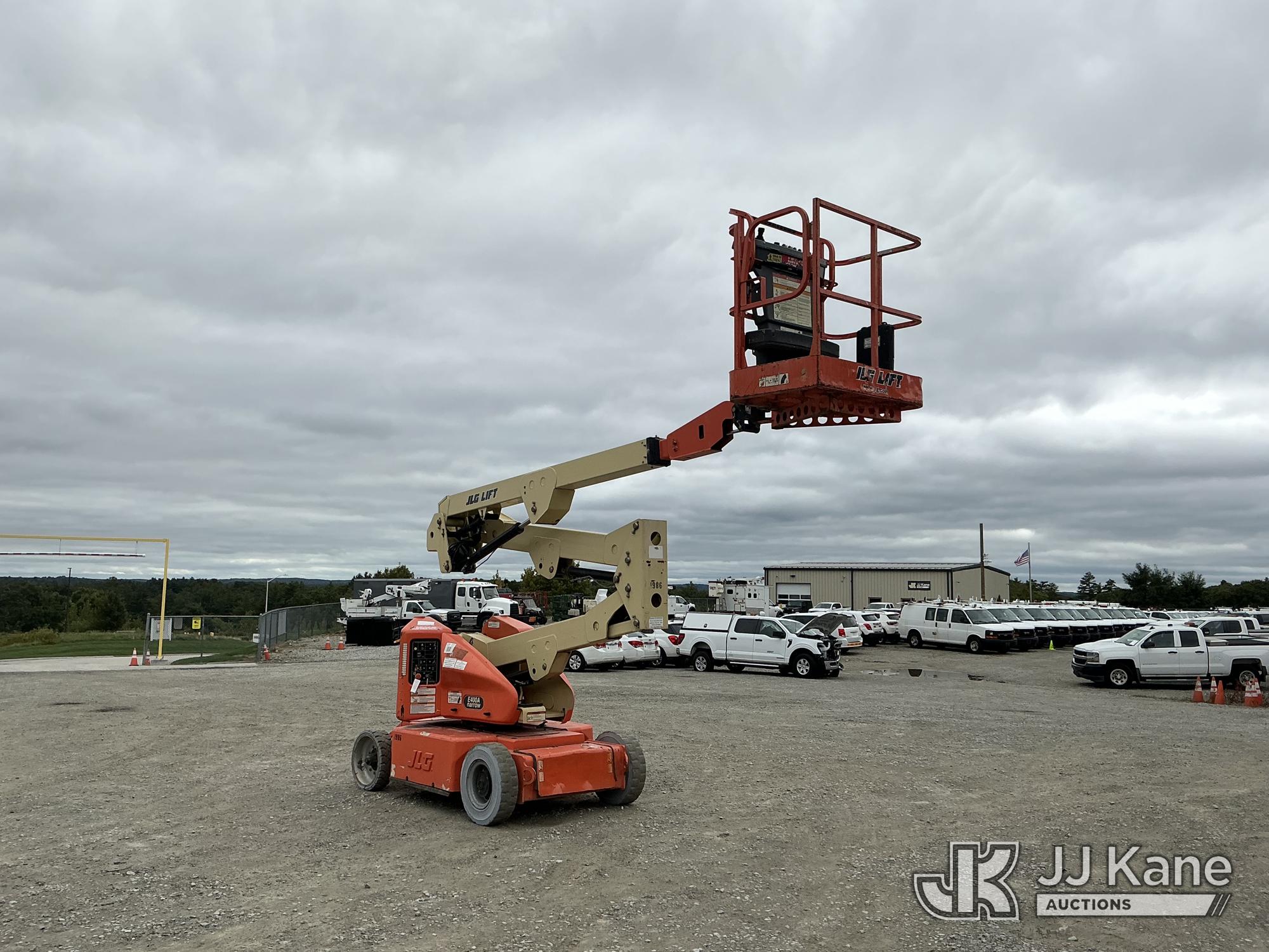 Photo of 2007 JLG E400A Narrow