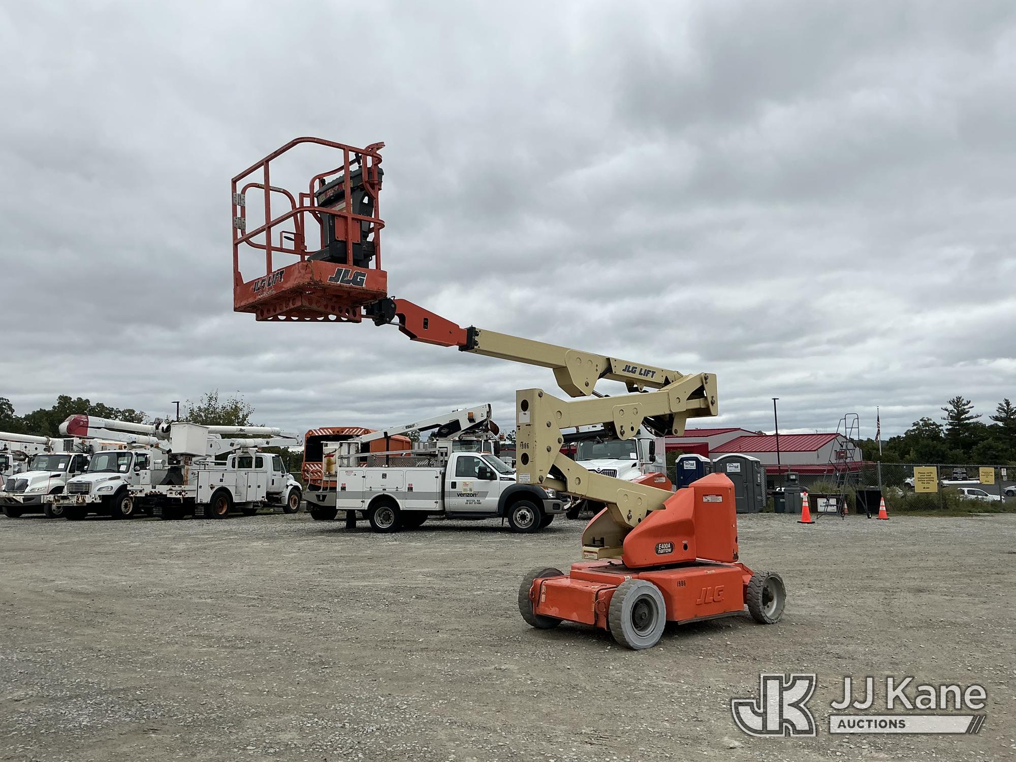 2007 JLG E400A NARROW